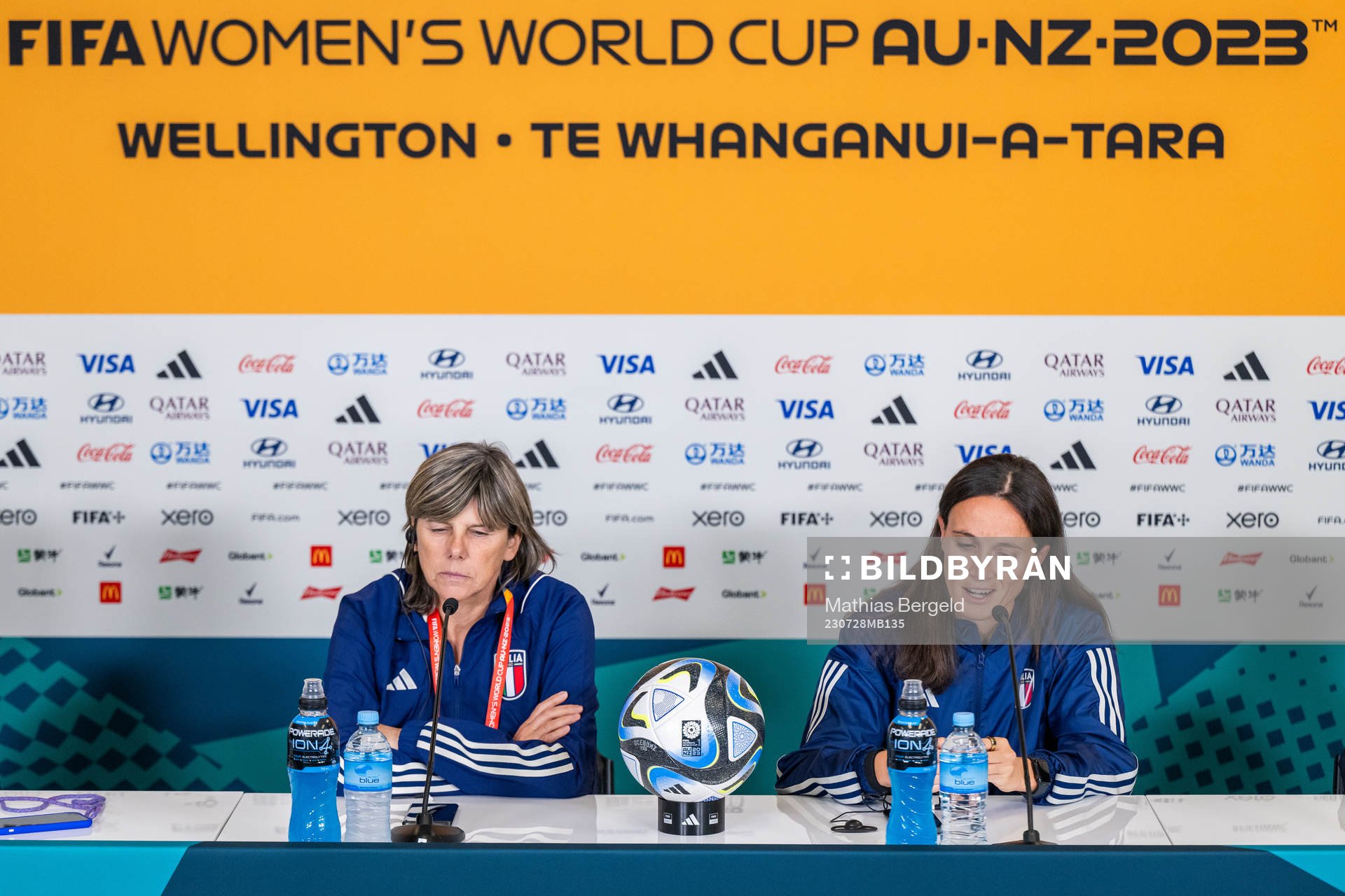 Head coach Milena Bertolini and Barbara Bonansea of the