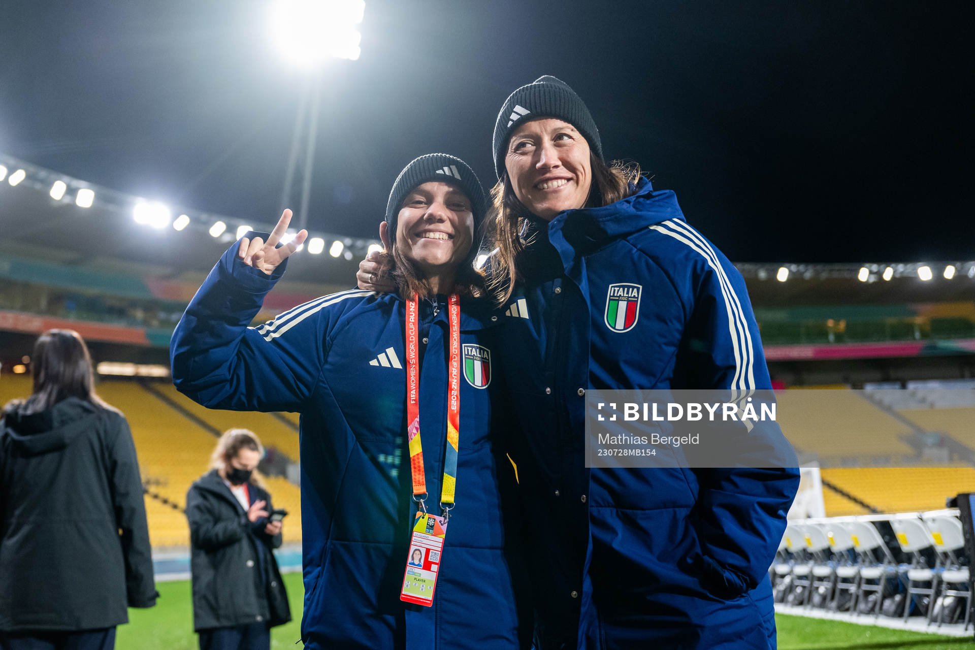 Manuela Giugliano with a team mate of the Italian women's