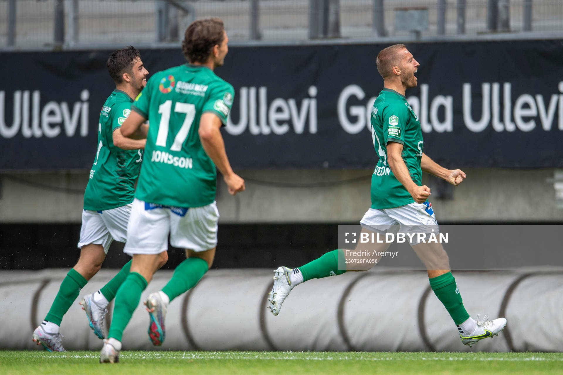 Brages spelare jublar
