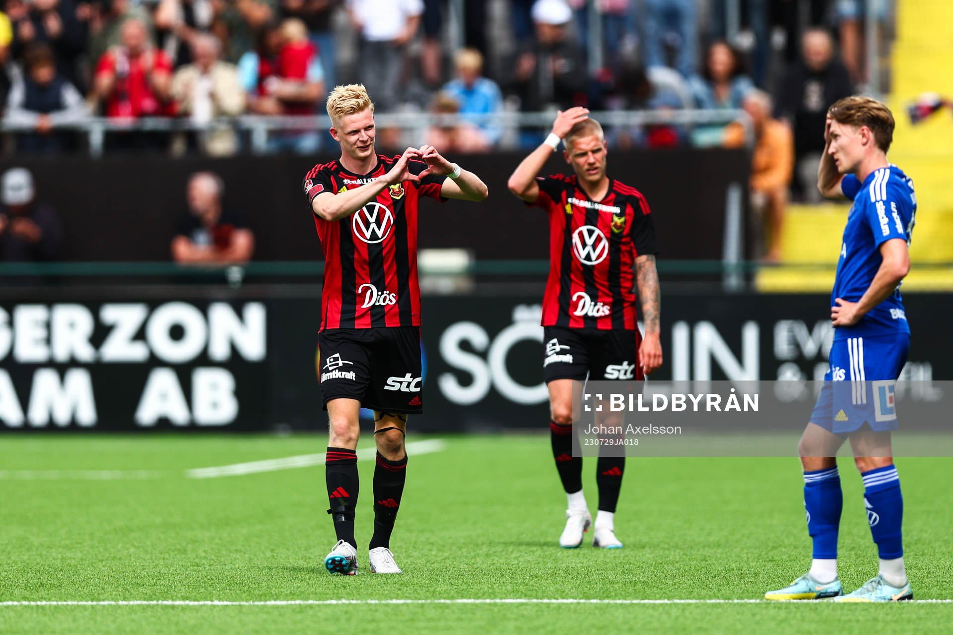 Östersunds Malcolm Stolt jublar