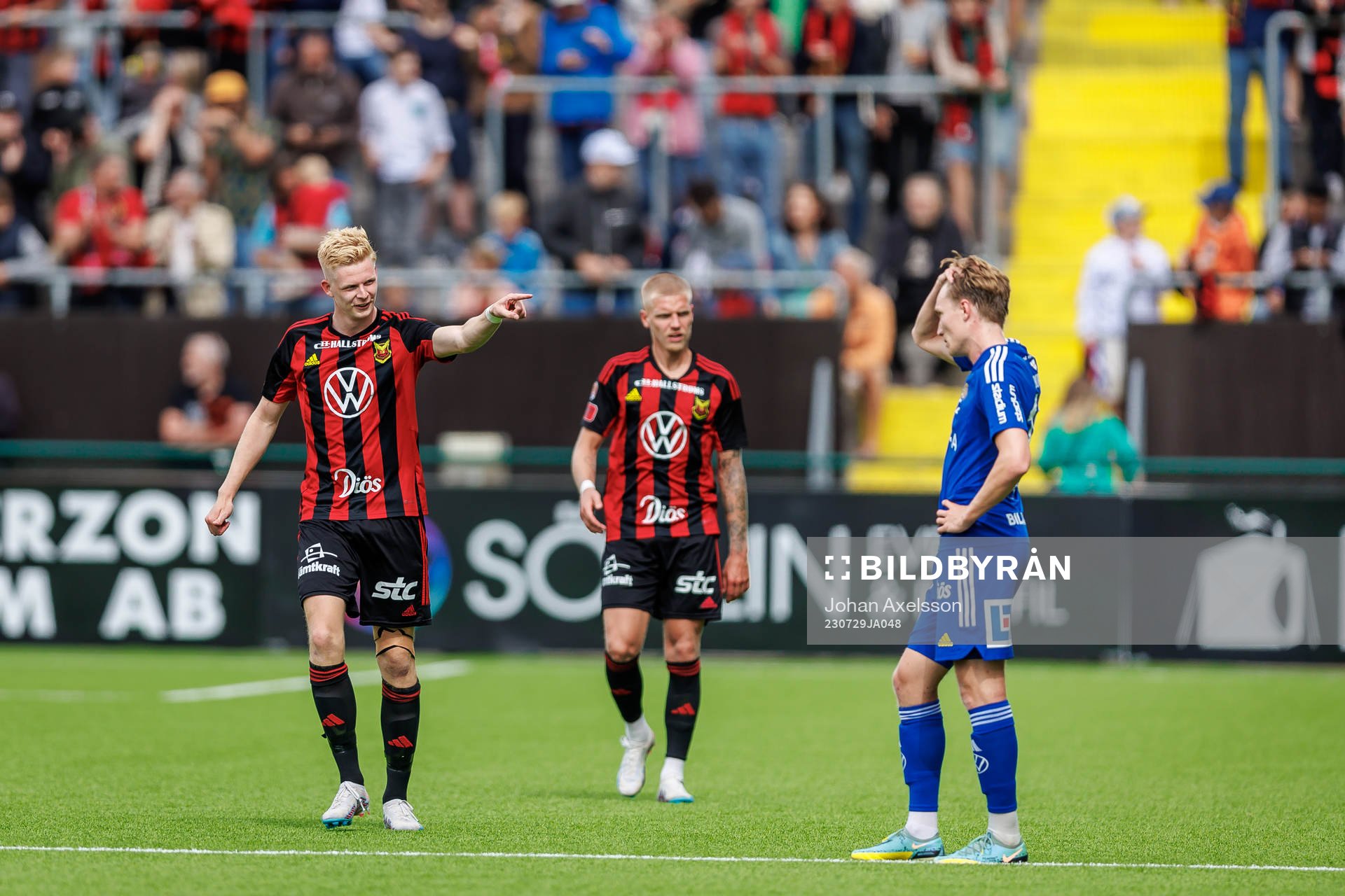 Östersunds Malcolm Stolt jublar