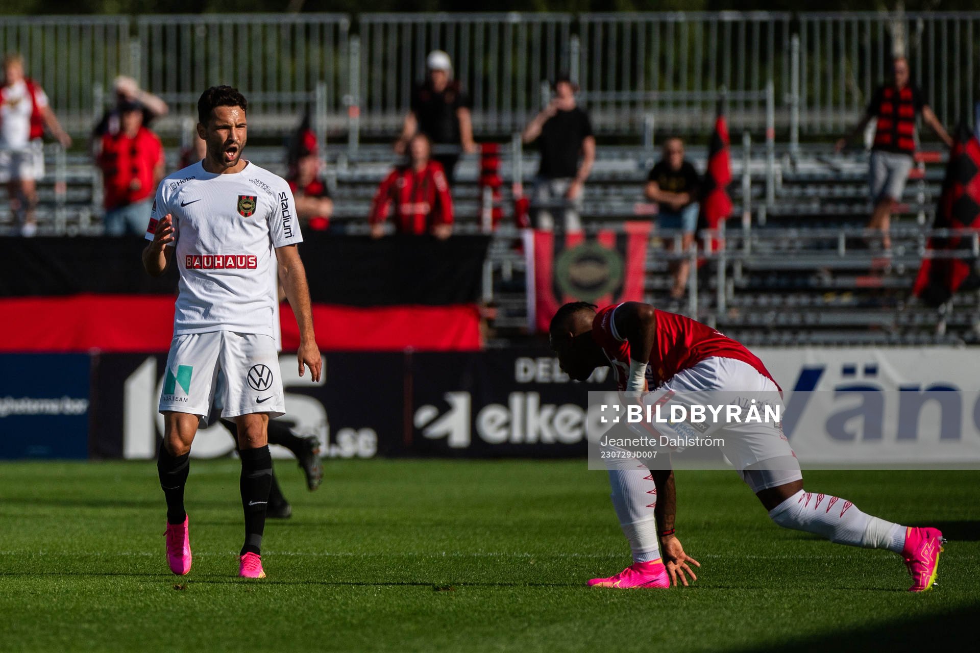 Brommapojkarnas Marijan Cosic och Degerfors Joseph - Claude
