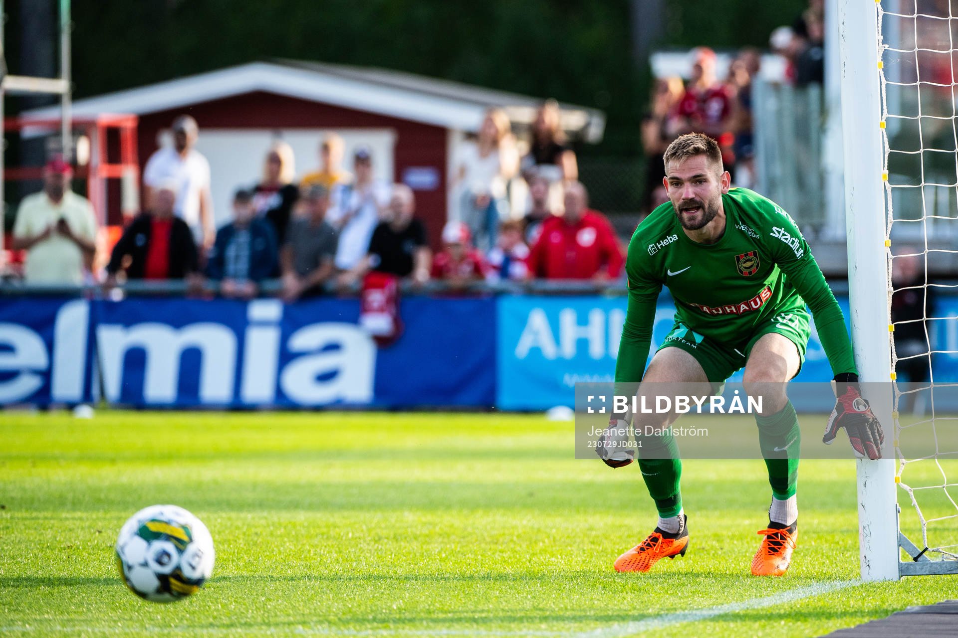 Brommapojkarnas målvakt Lucas Hägg Johansson
