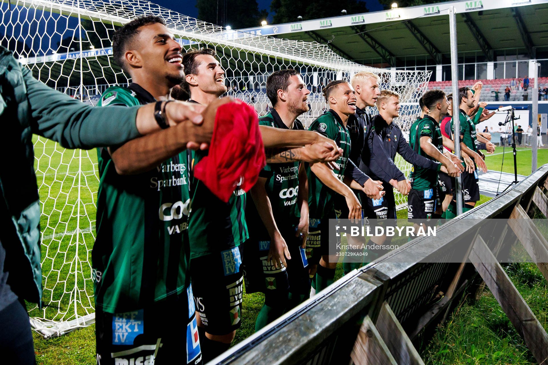 Varbergs spelare jublar