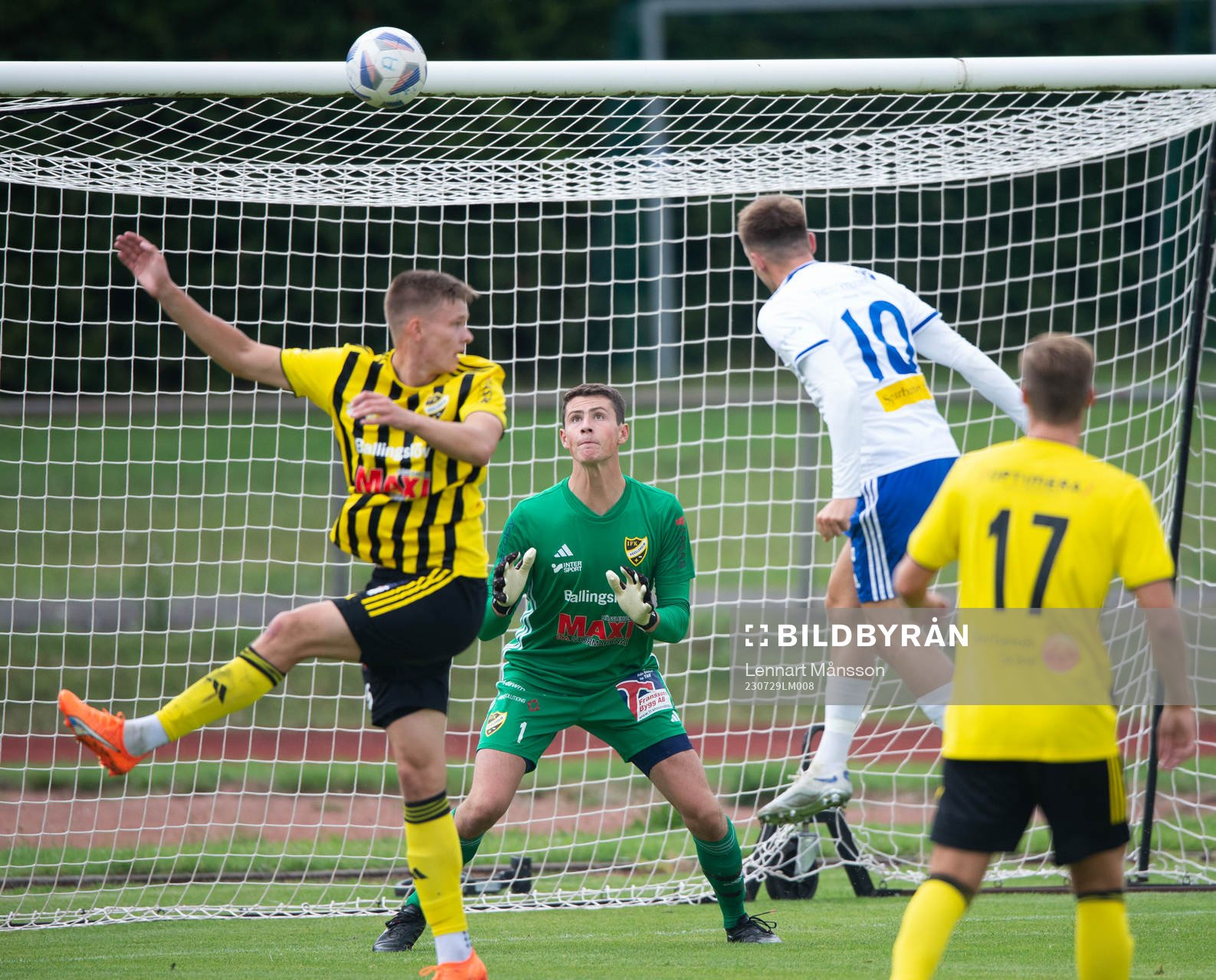 IFK Hässleholms Viktor Ahlgren I matchen i div. 2