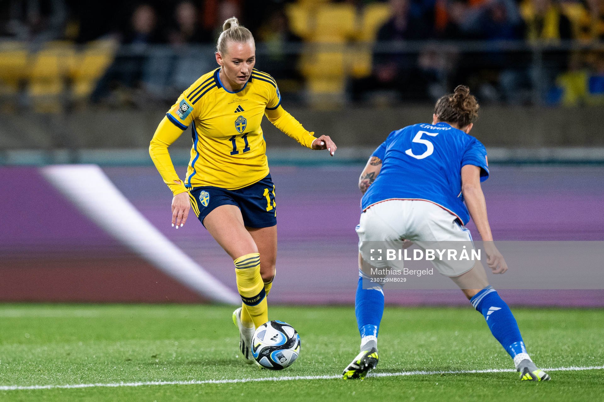 Stina Blackstenius of Sweden and Elena Linari of Italy