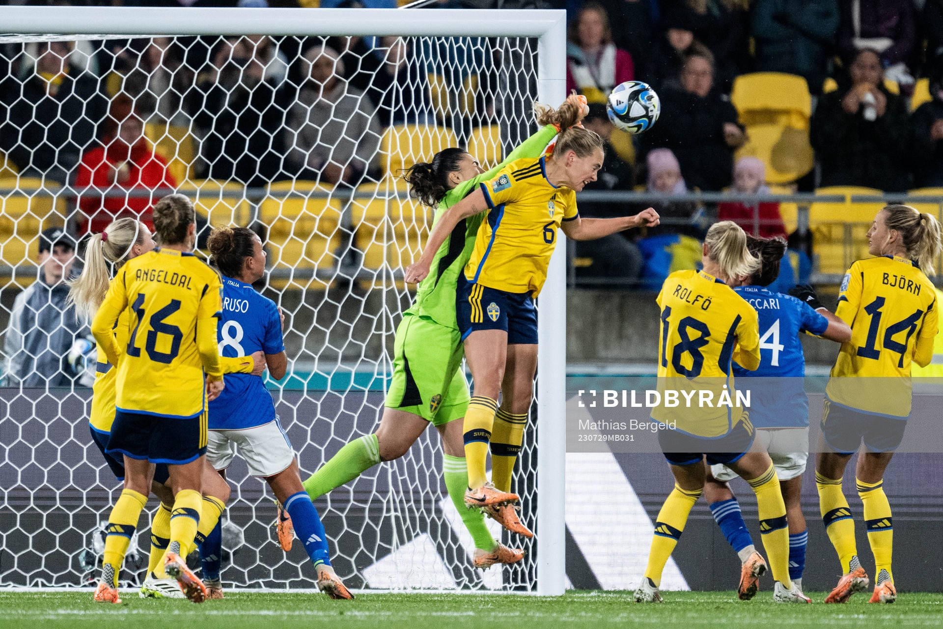 Goalkeeper Zecira Musovic and Magdalena Eriksson of Sweden