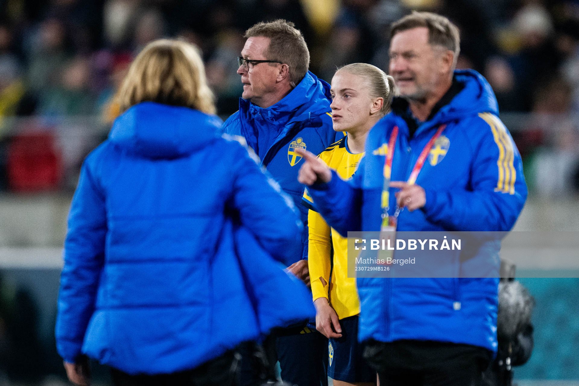 Goalkeeper coach Leif Troedsson, Anna Sandberg and Head