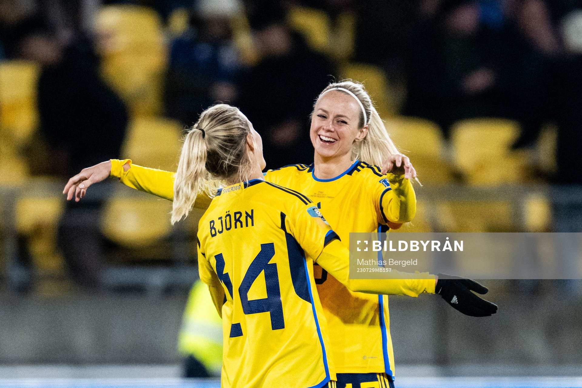 Nathalie Björn and Amanda Ilestedt of Sweden celebrate