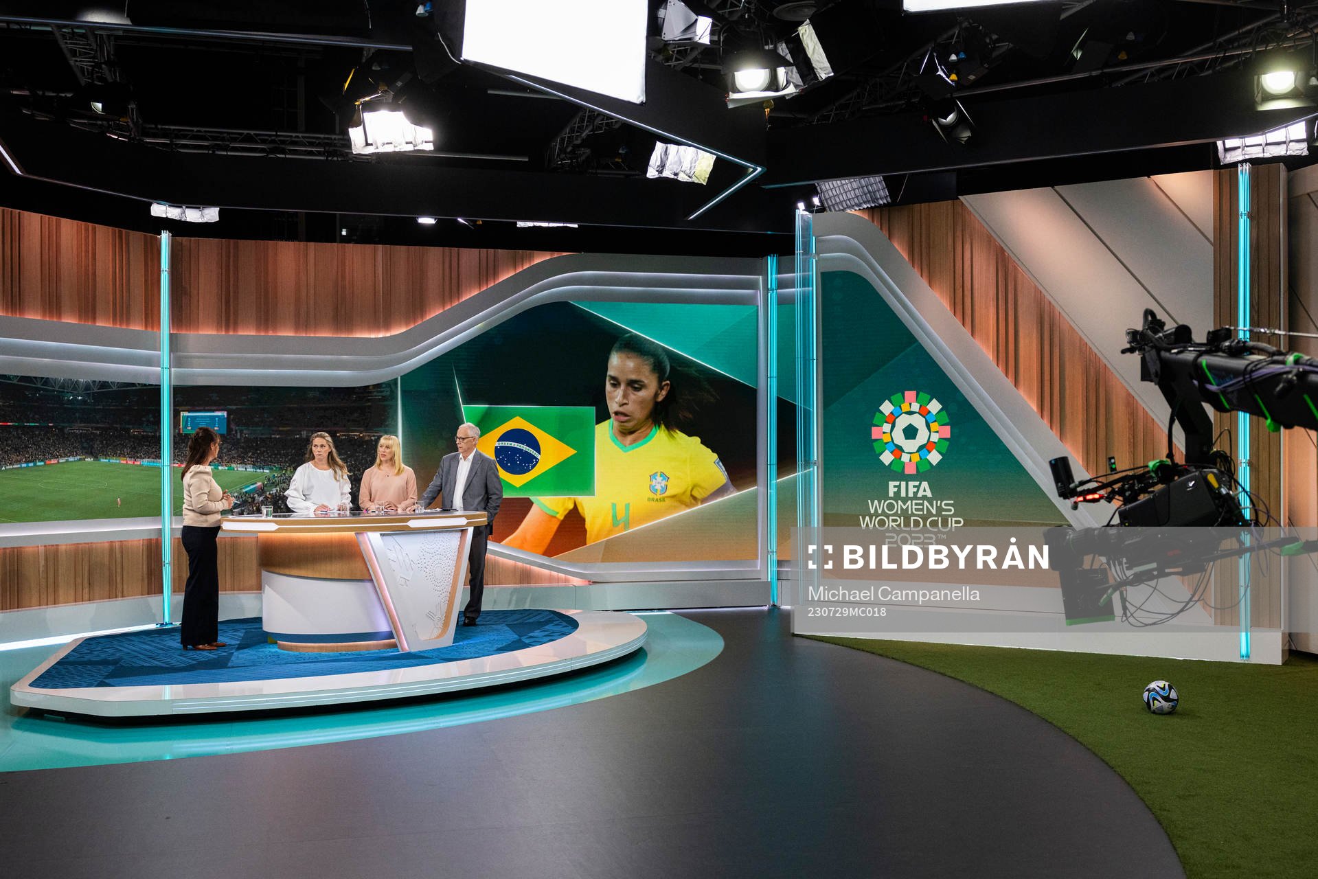 Suzanne Sjögren, Lisa Dahlkvist, Johanna Frisk, och Lars