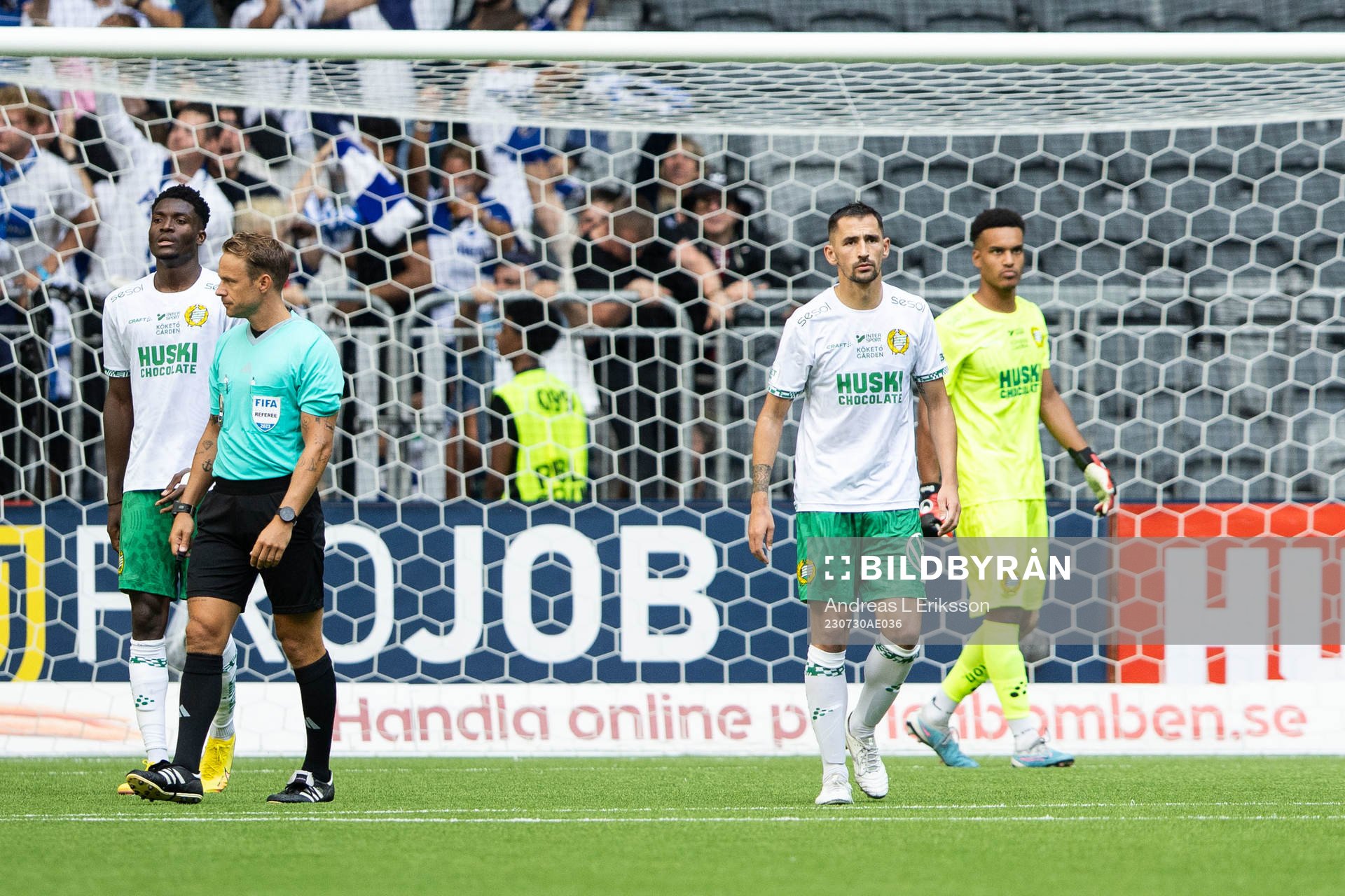 Hammarbys Nathaniel Adjei, Loret Sadiku och målvakt Oliver