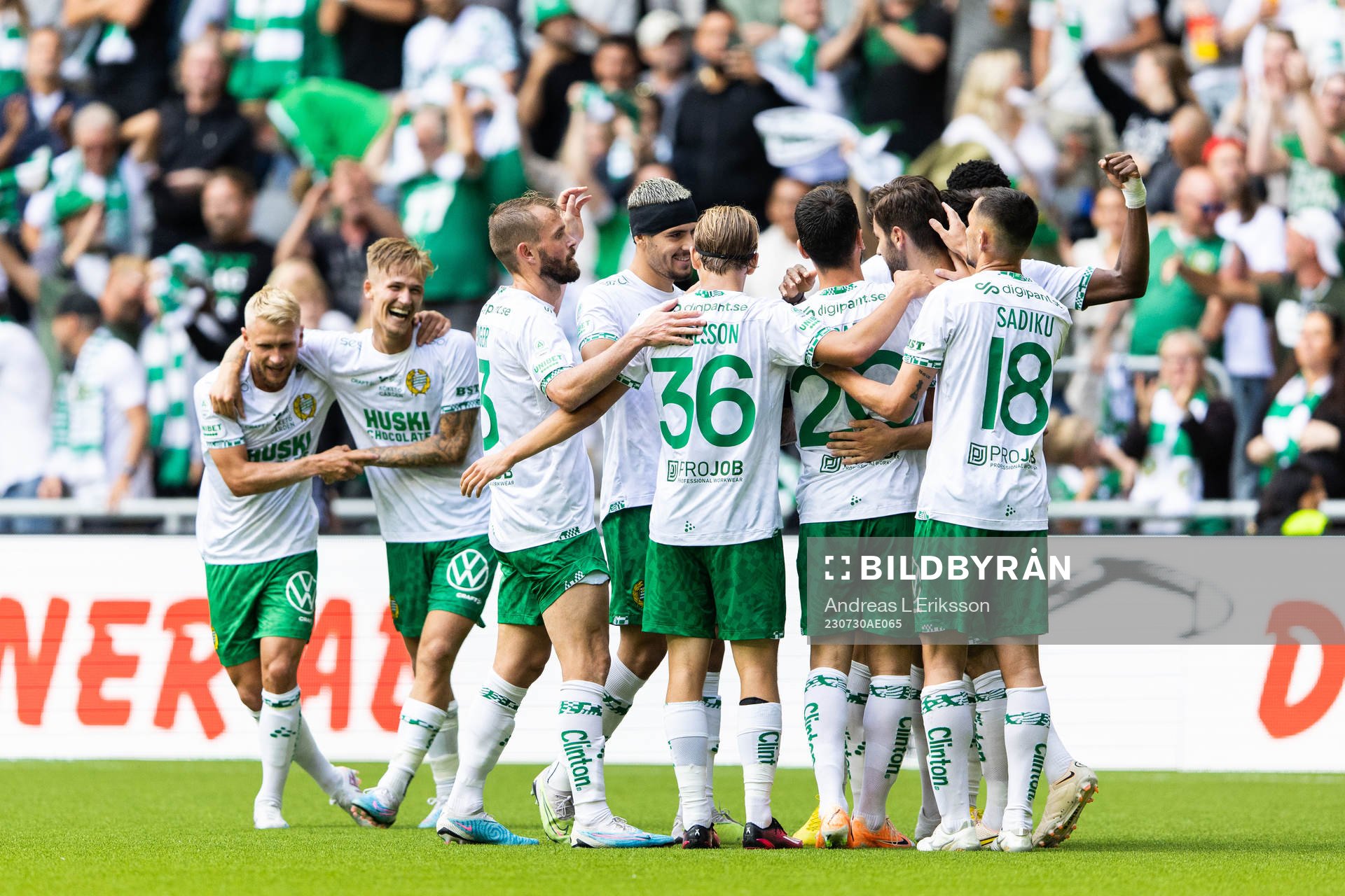Hammarbys spelare jublar