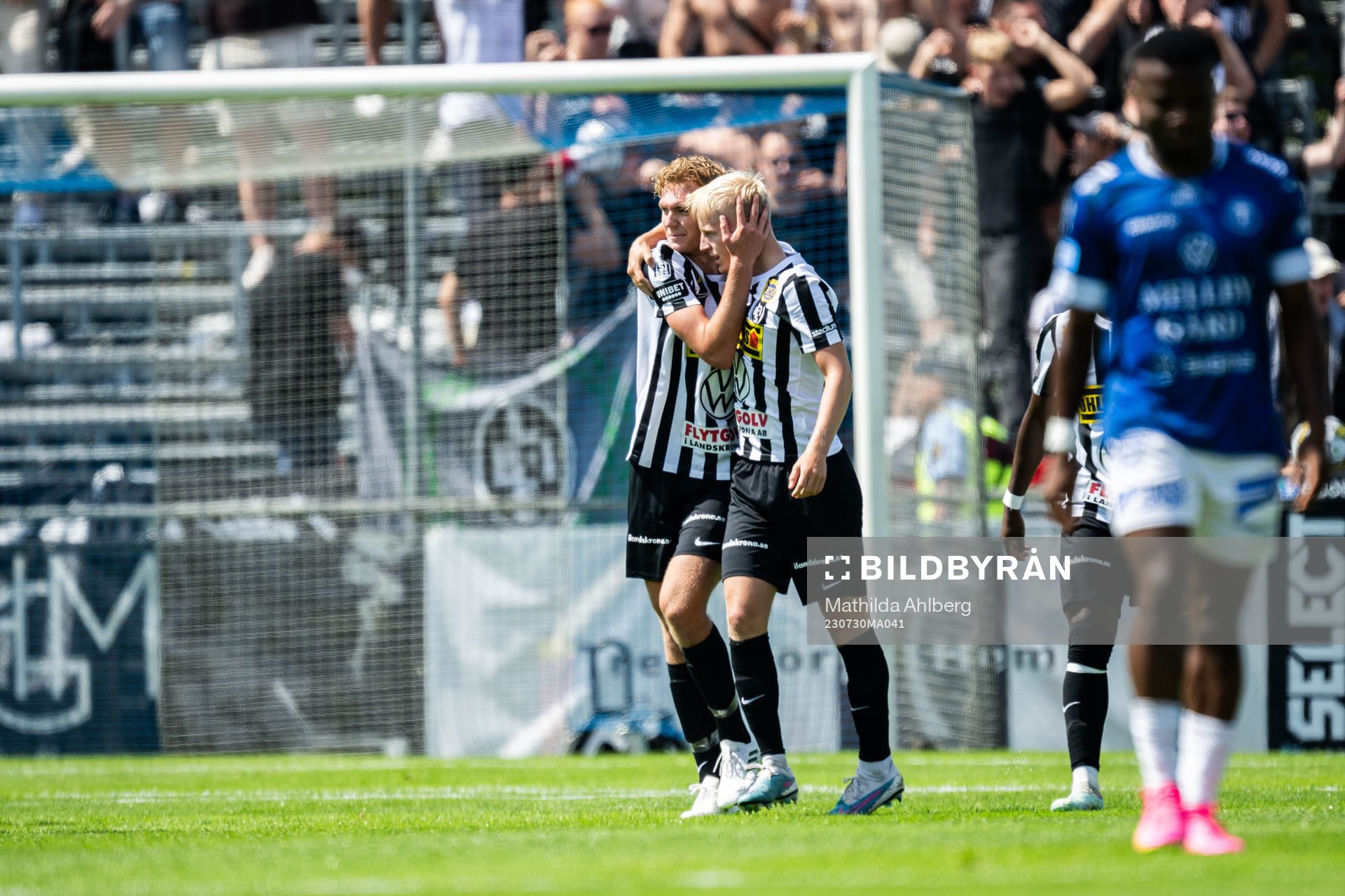 Landskronas Melker Jonsson jublar med Johan Rapp