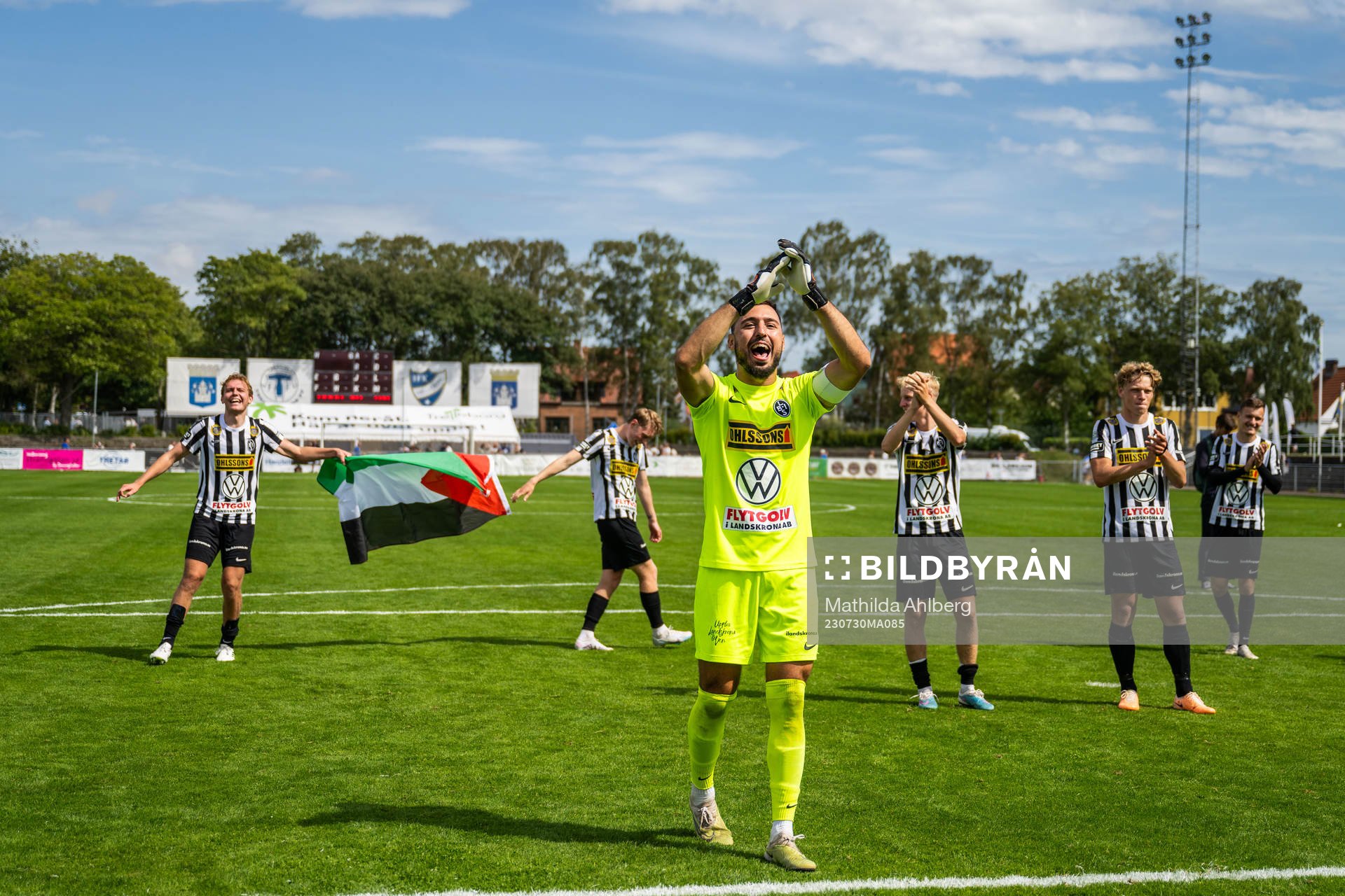 Landskronas målvakt Amr Kaddoura jublar efter fotbollsmatchen i Superettan mellan Trelleborg och Landskrona den 30 juli 2023 i Trelleborg.