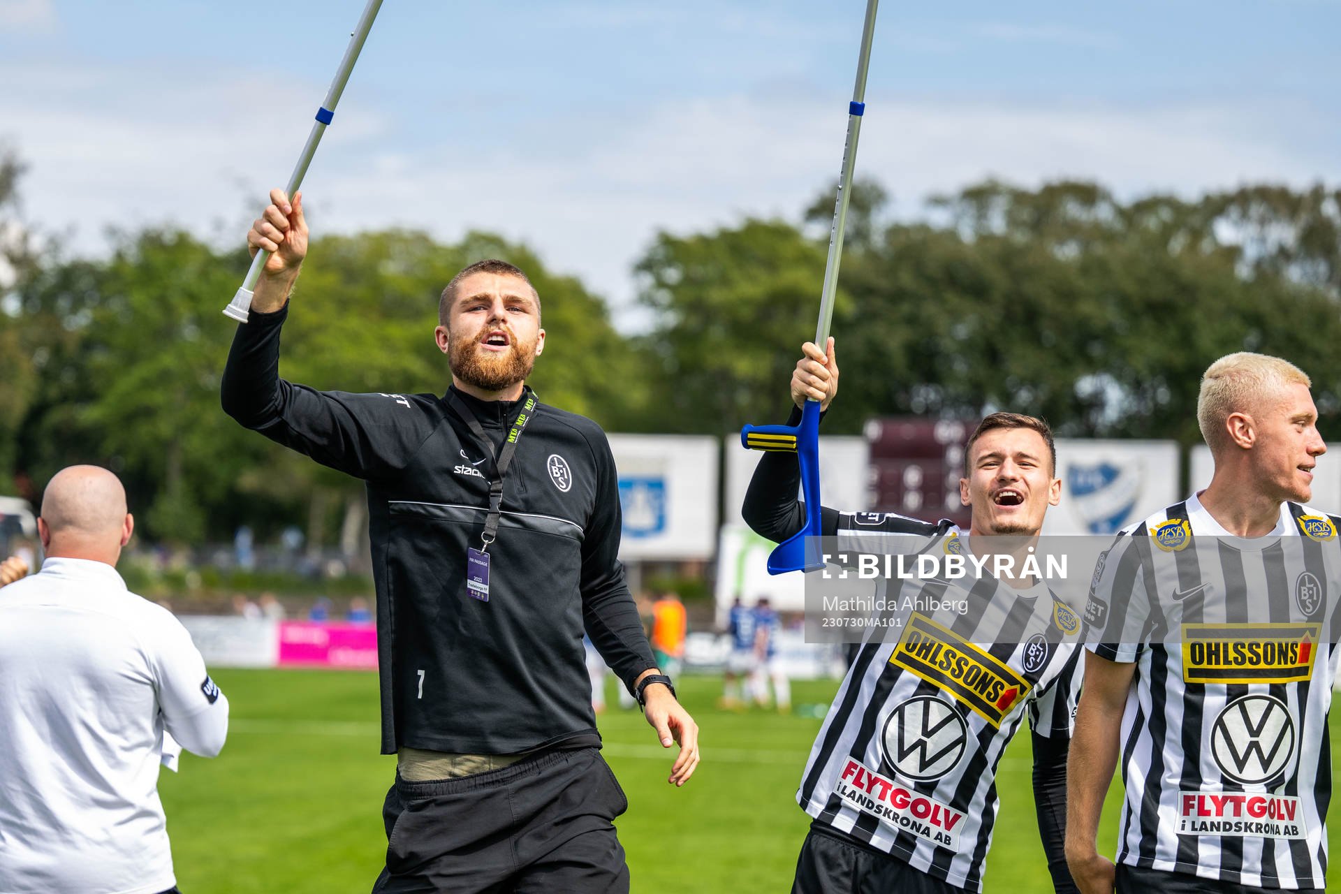 Landskronas Erik Hedenquist och Robin Dzabic jublar