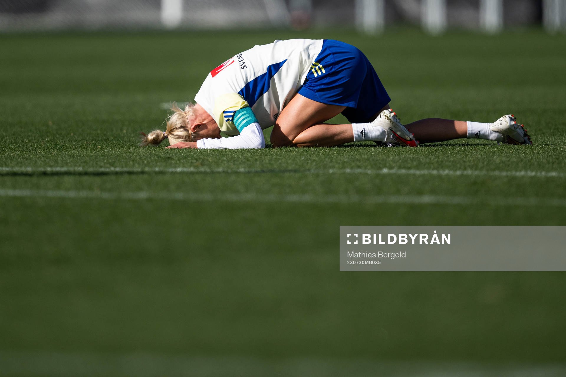 Caroline Seger in pain of the Swedish women's national