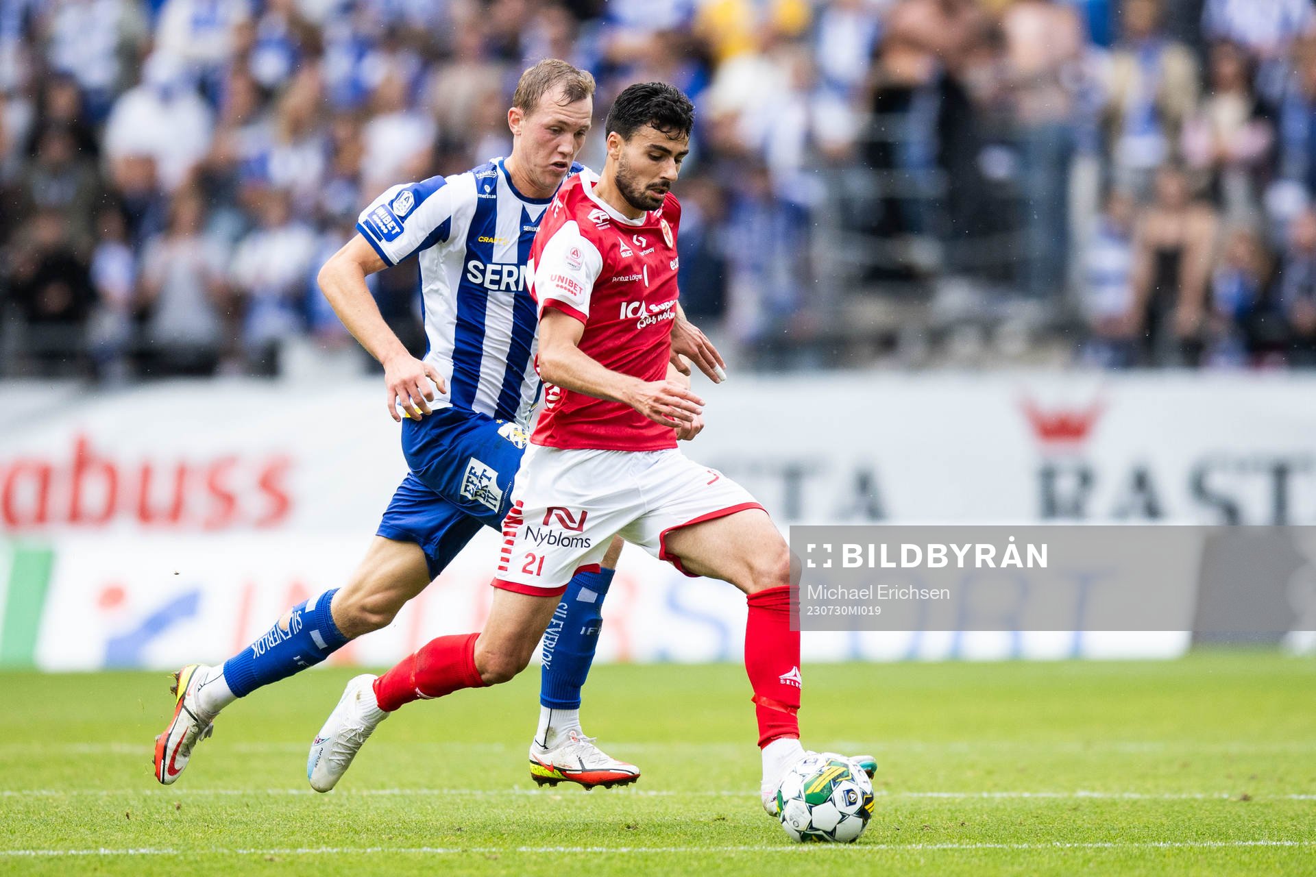 IFK Göteborgs Adam Carlén och Kalmars Deniz Hummet