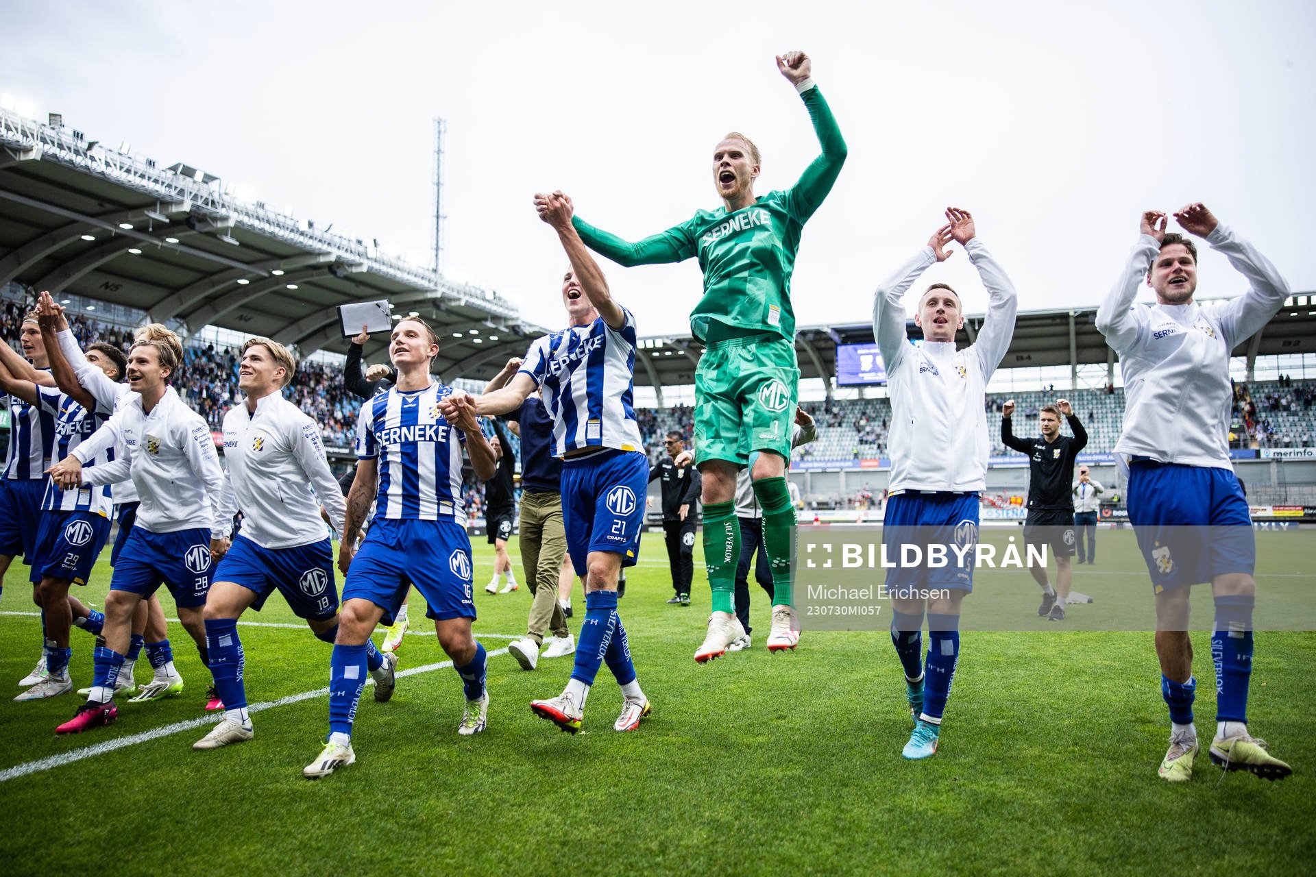 IFK Göteborgs spelare jublar