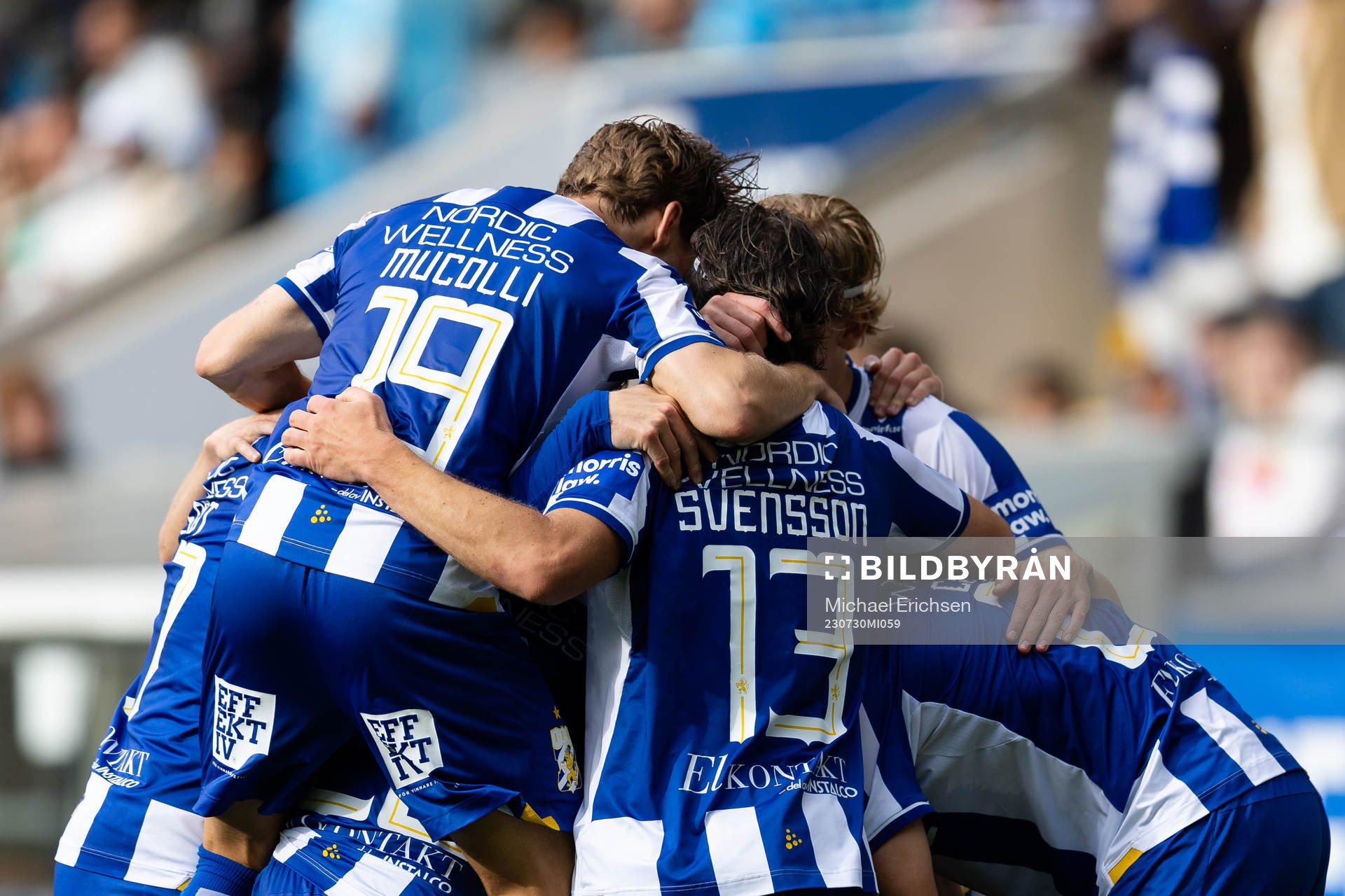 IFK Göteborgs Adam Carlén jublar med lagkamrater
