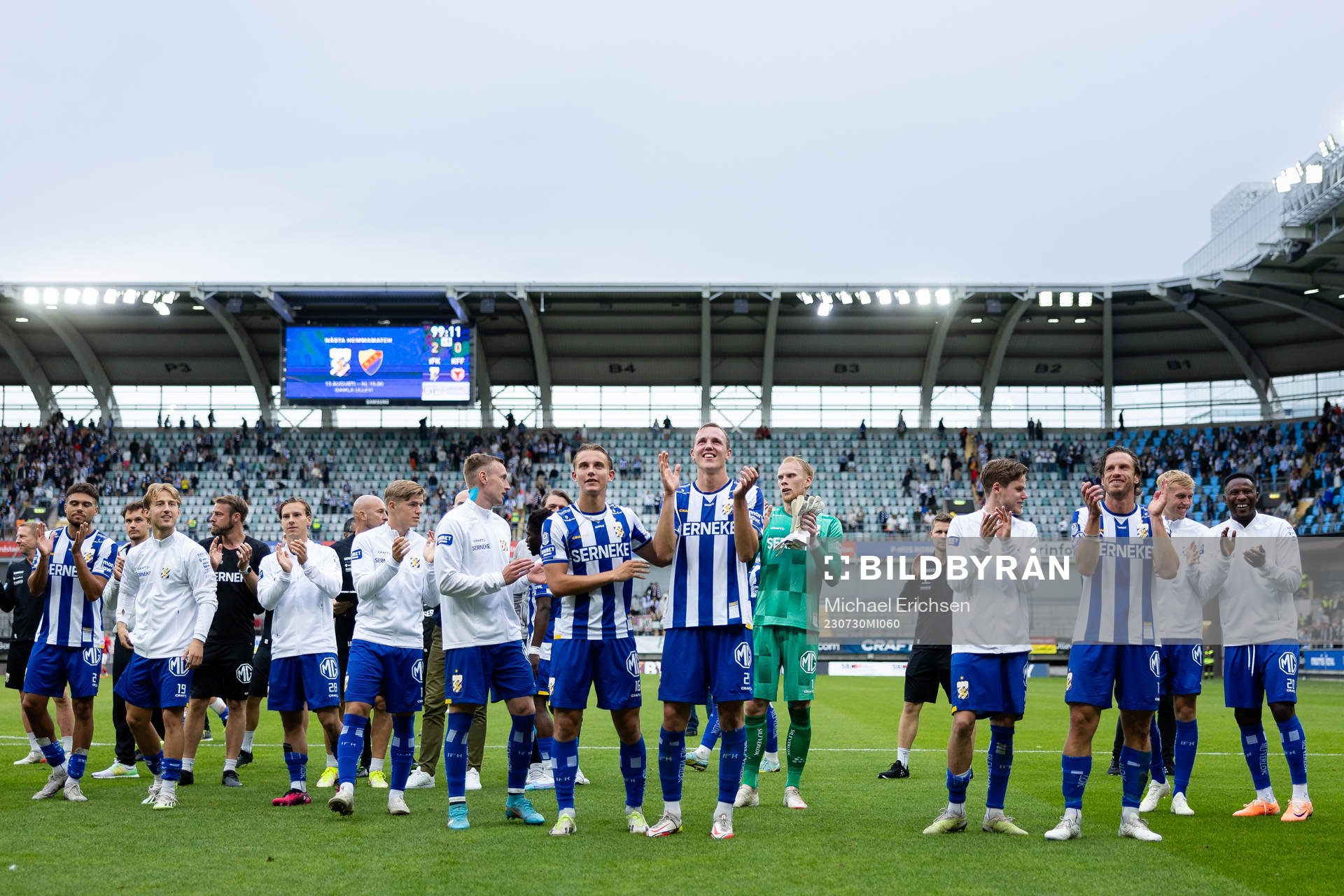 IFK Göteborgs spelare jublar