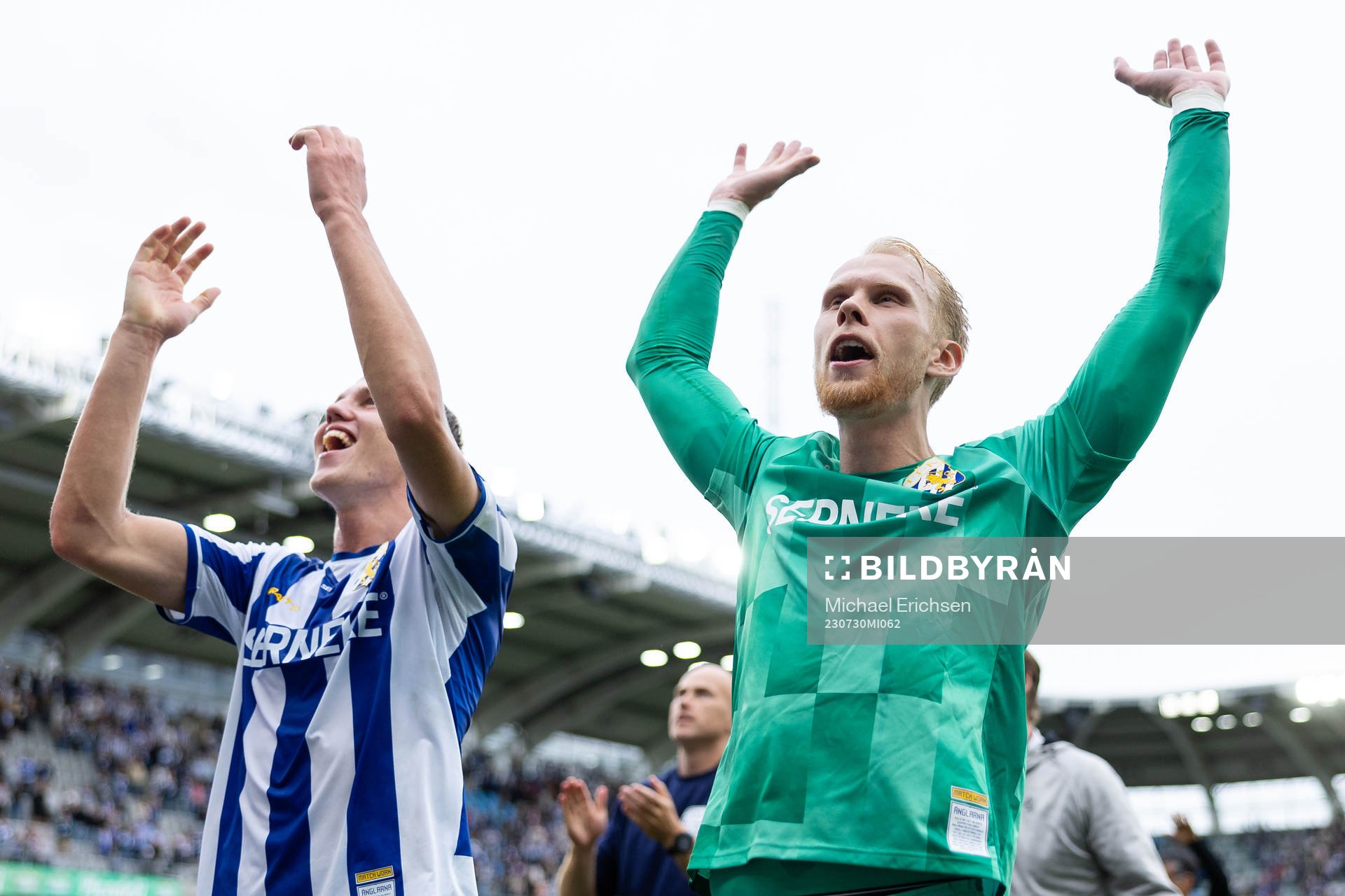IFK Göteborgs Adam Carlén och målvakt Pontus Dahlberg