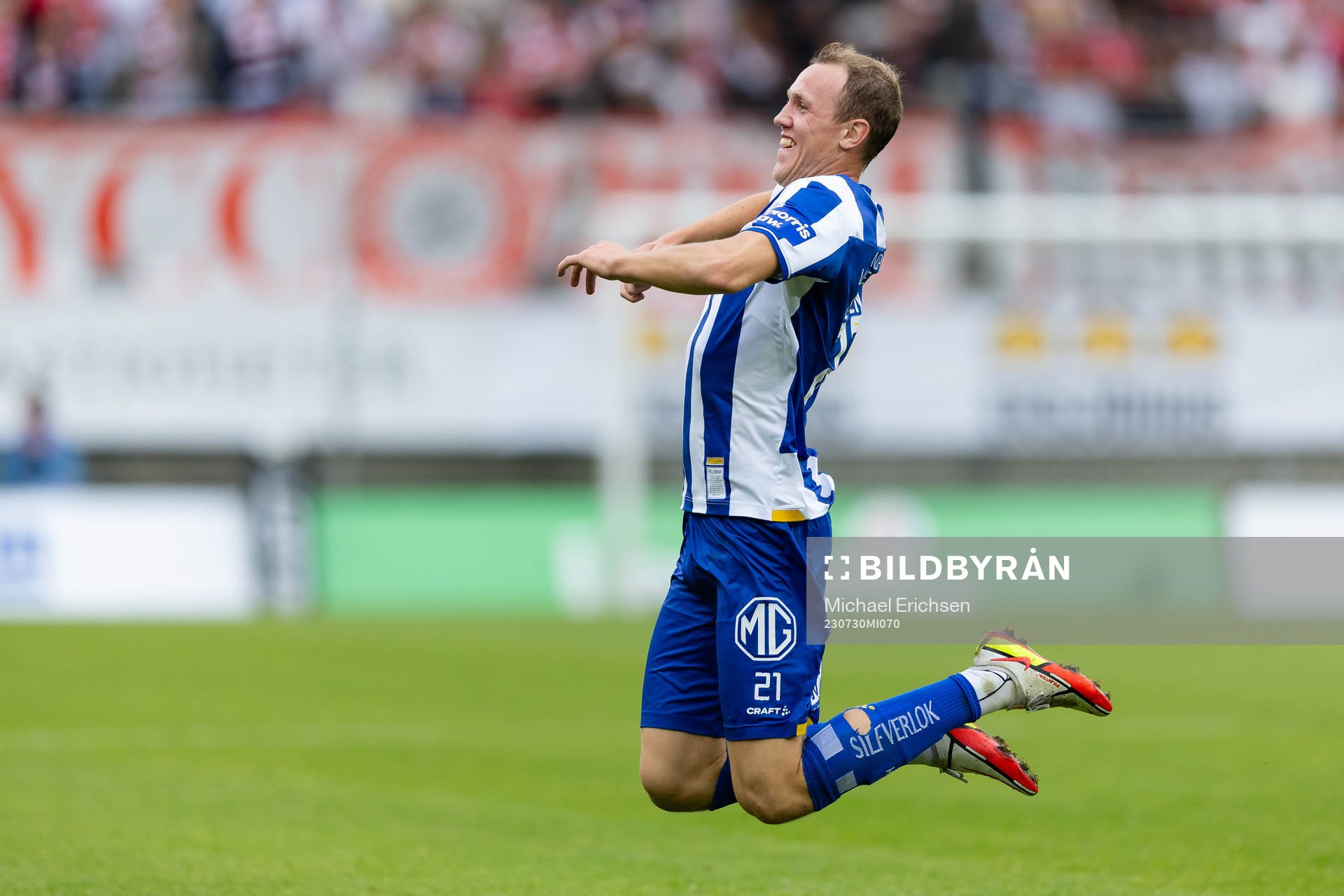 IFK Göteborgs Adam Carlén jublar