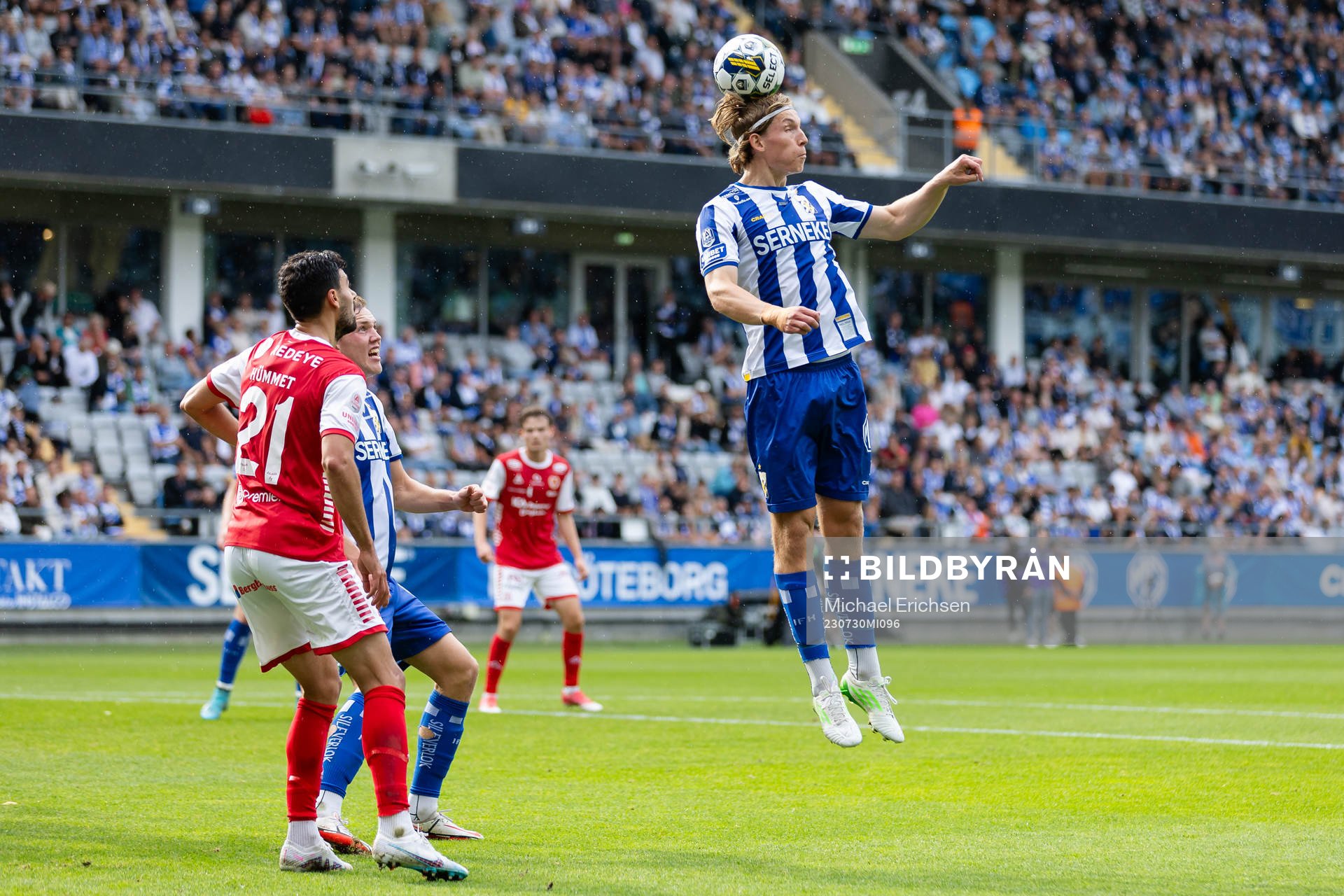 IFK Göteborgs Johan Bångsbo nickar