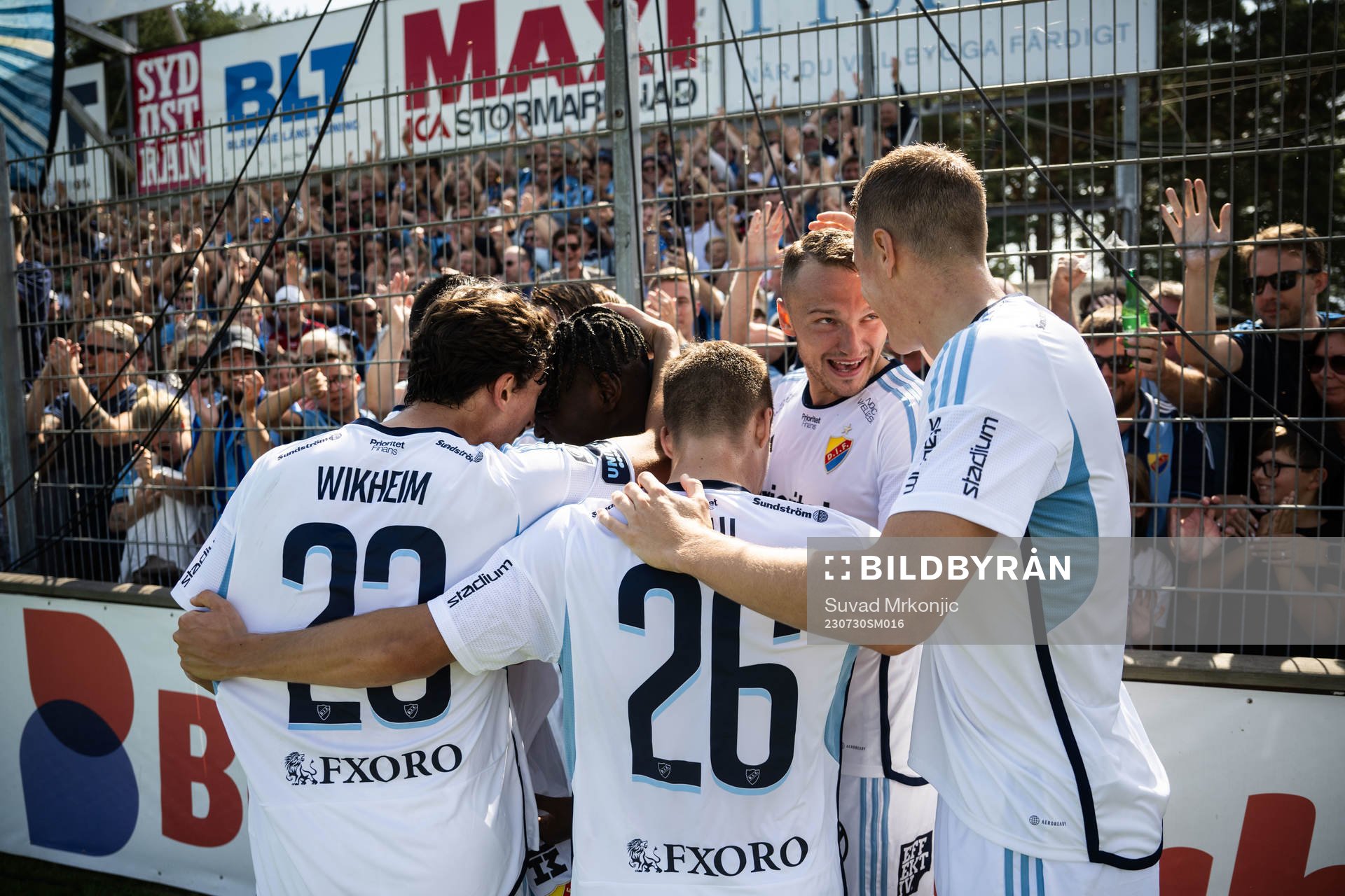 Djurgårdens Joel Asoro jublar med lagkamrater