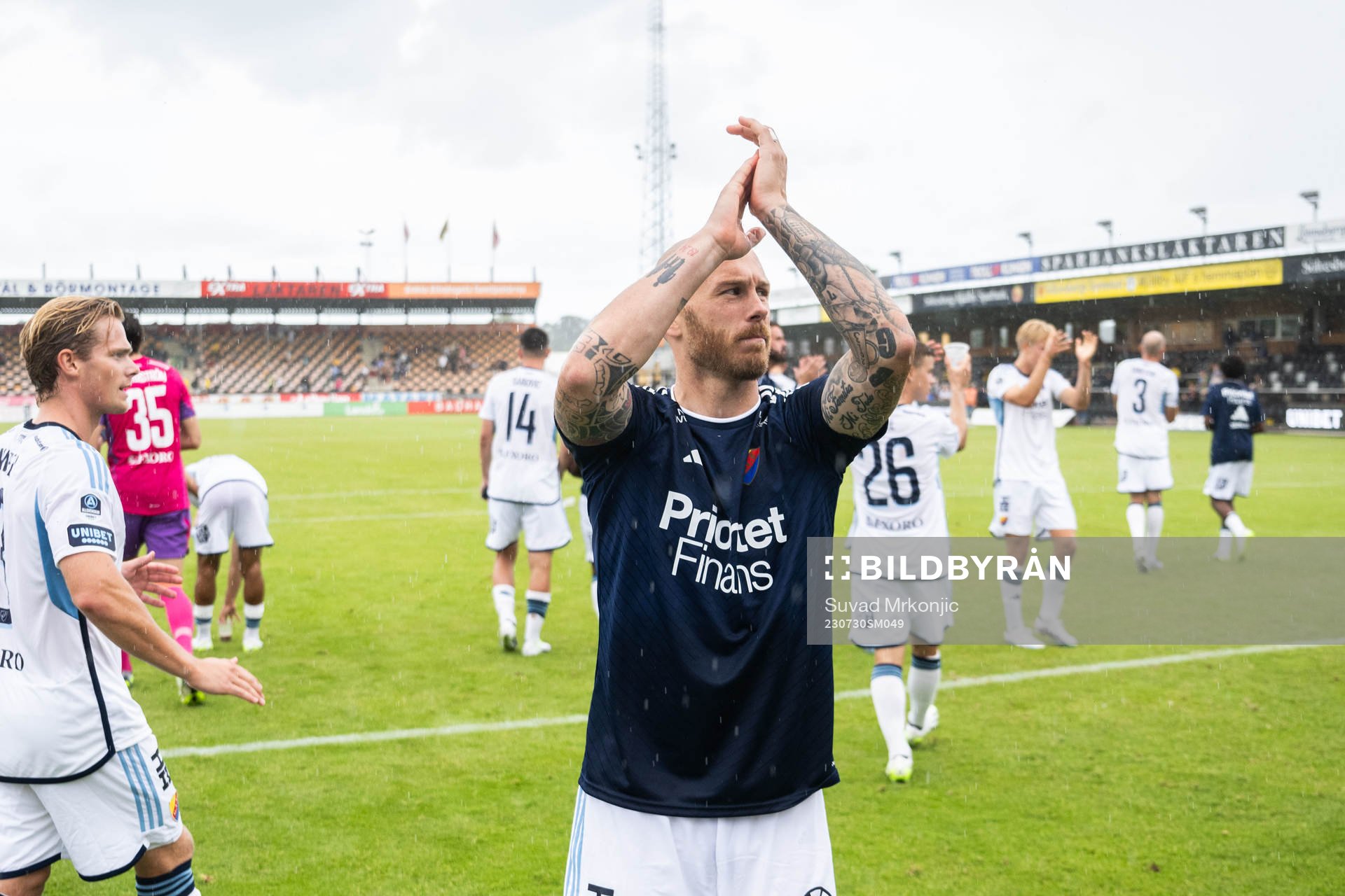 Djurgårdens Magnus Eriksson jublar efter fotbollsmatchen i Allsvenskan mellan Mjällby och Djurgården den 30 juli 2023 i Hällevik. 
