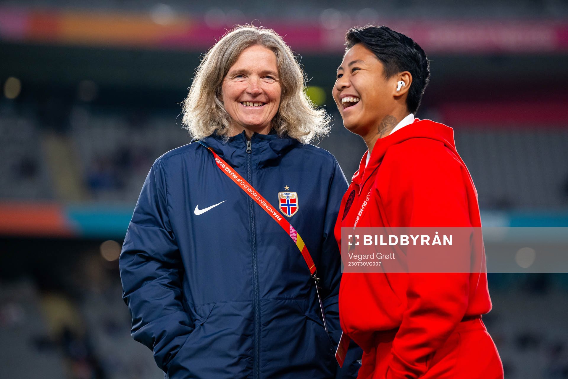 Hege Riise, head coach of Norway, and Meryll Serrano