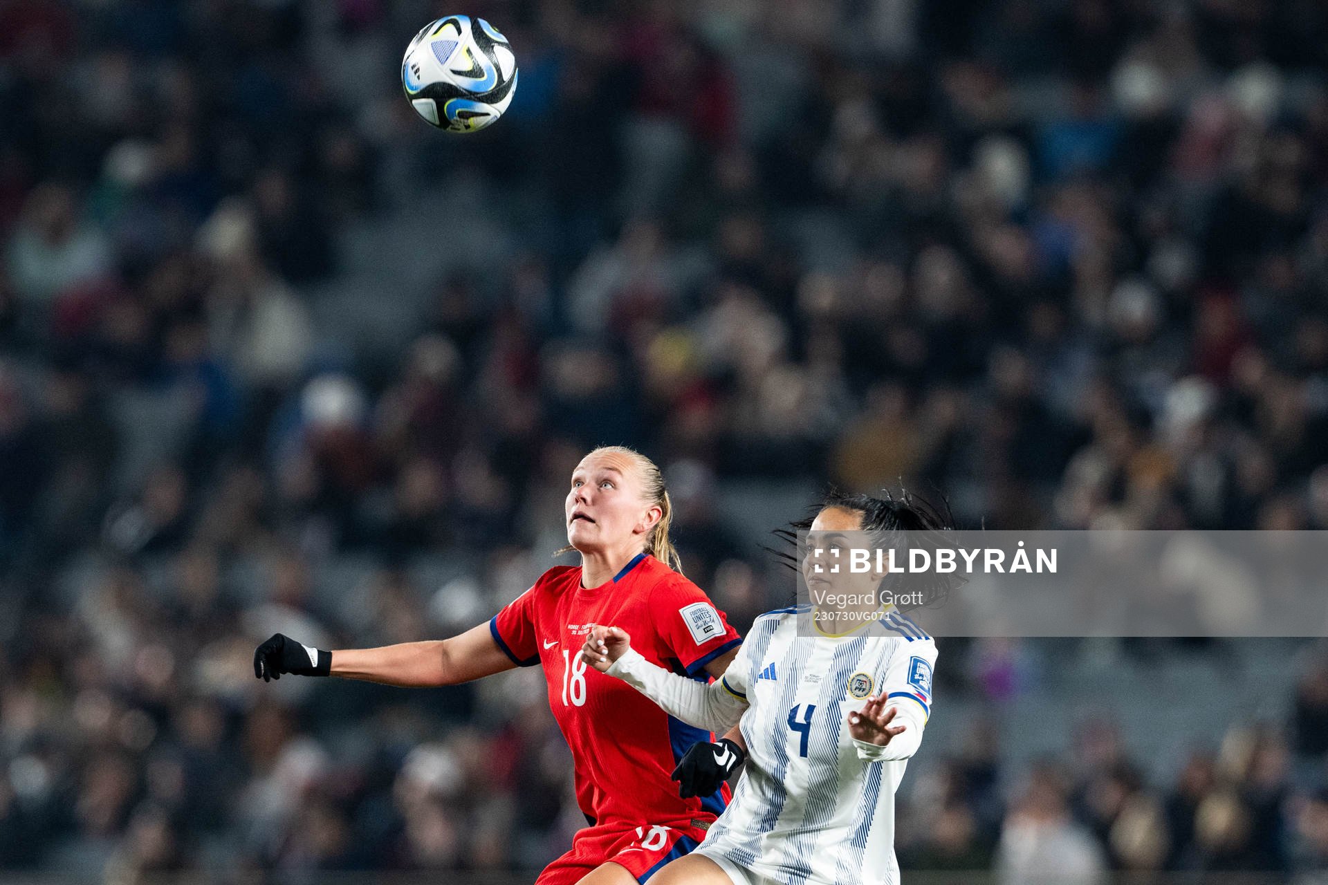 Frida Maanum of Norway and Jaclyn Sawicki of Philippines