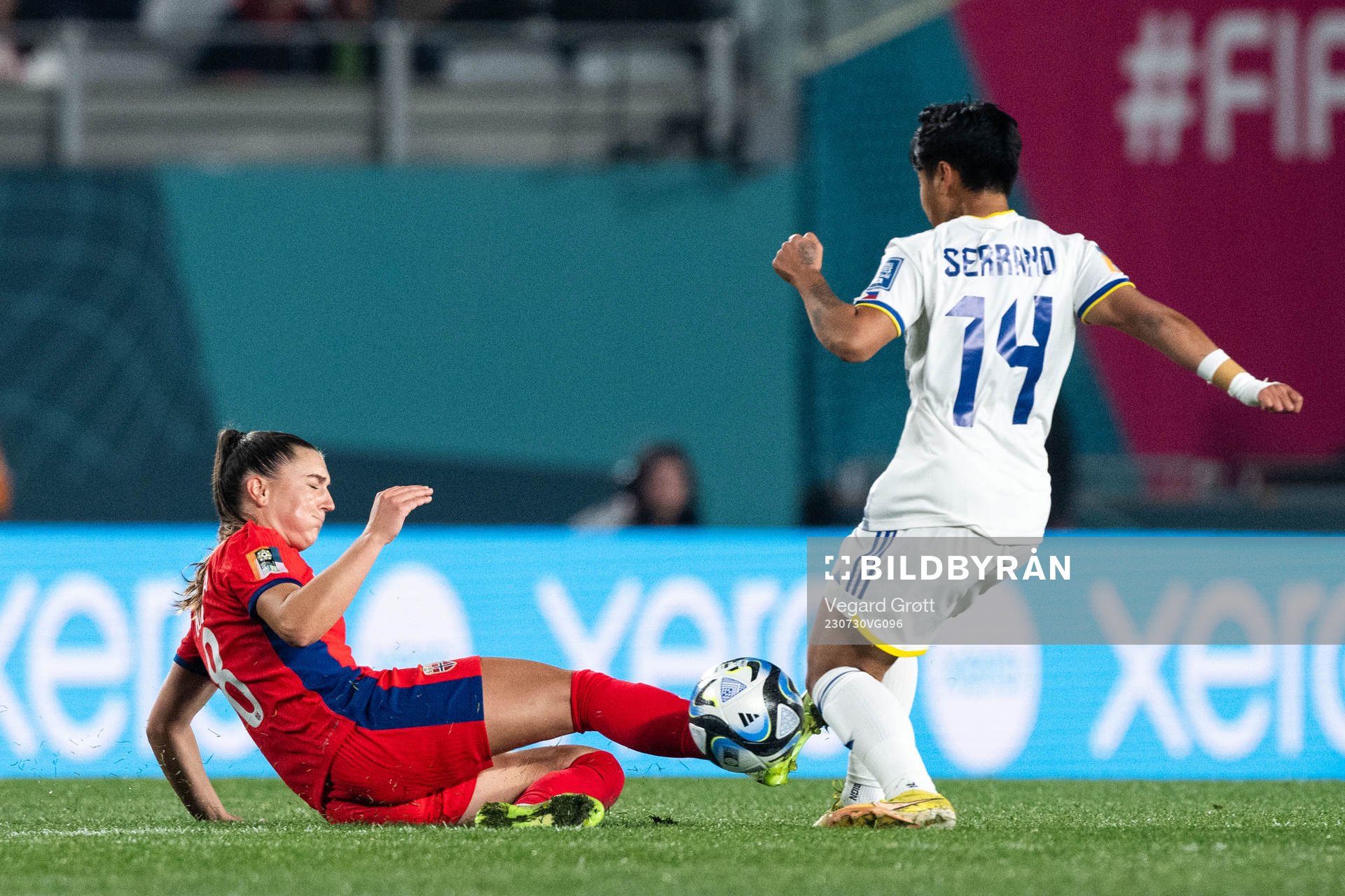 Vilde Bøe Risa of Norway and Meryll Serrano Abrahamsen of