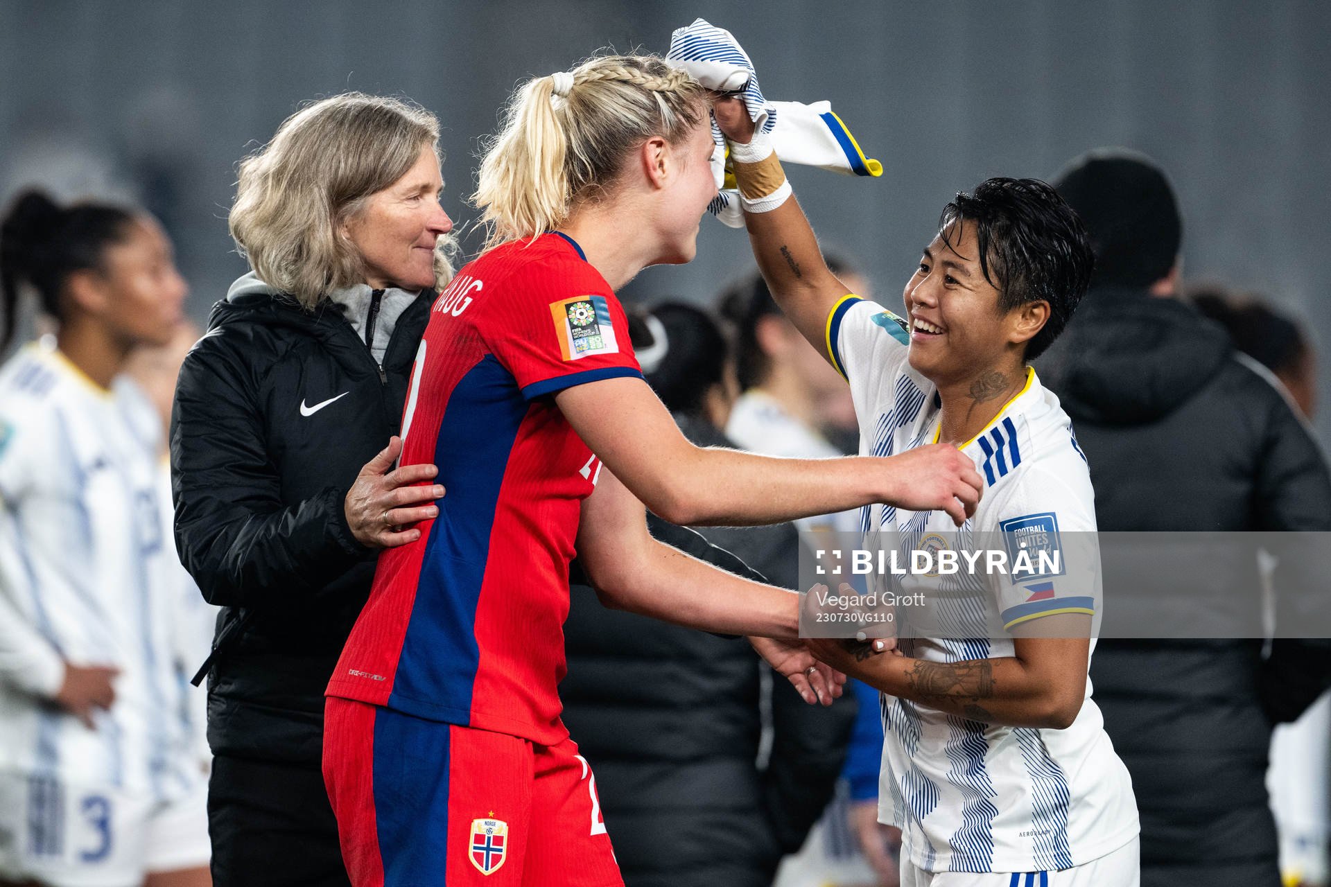 Sophie Román Haug of Norway and Meryll Serrano Abrahamsen