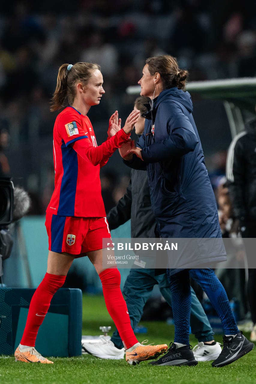 Caroline Graham Hansen and Ingvild Stensland, assistant