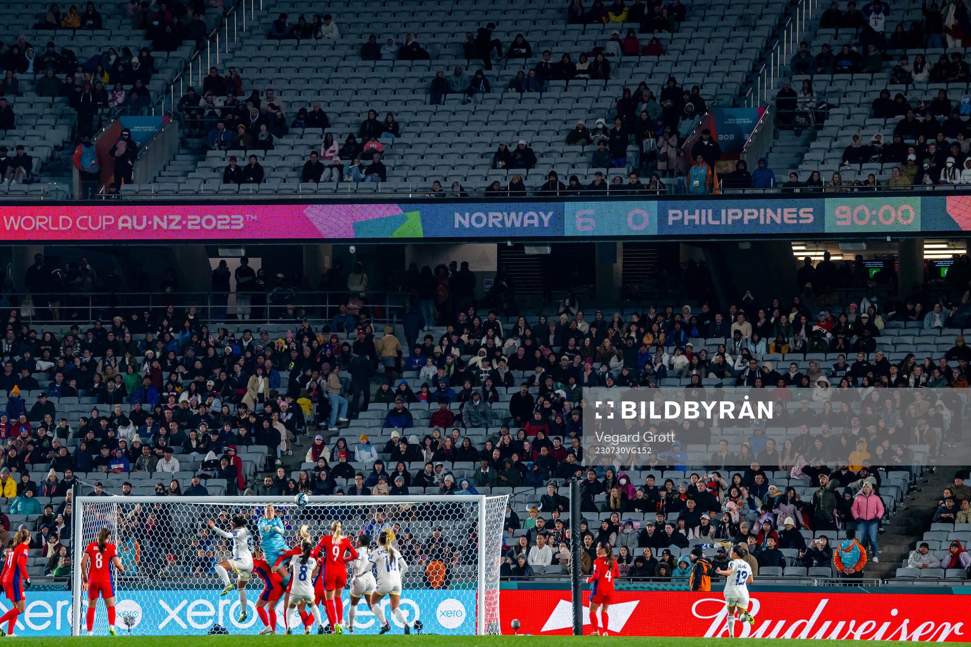 The scoreboard shows the final result