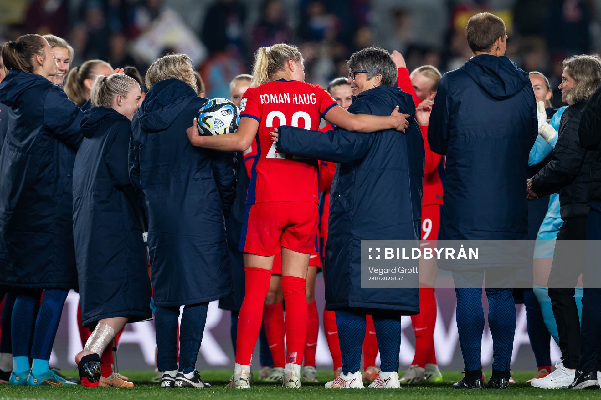Sophie Román Haug and team manager Bente Bratbak of Norway