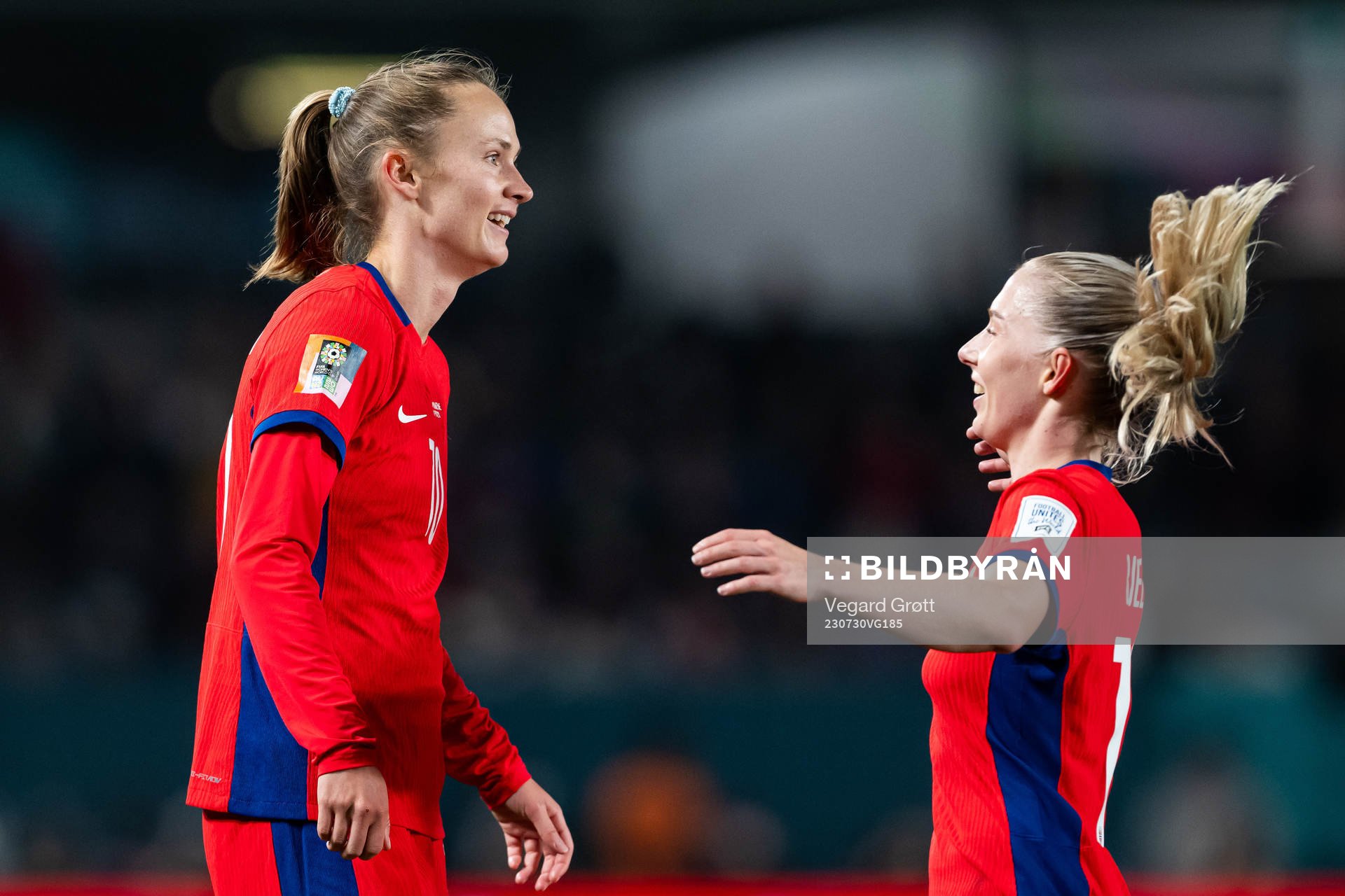 Caroline Graham Hansen of Norway celebrates with teammate