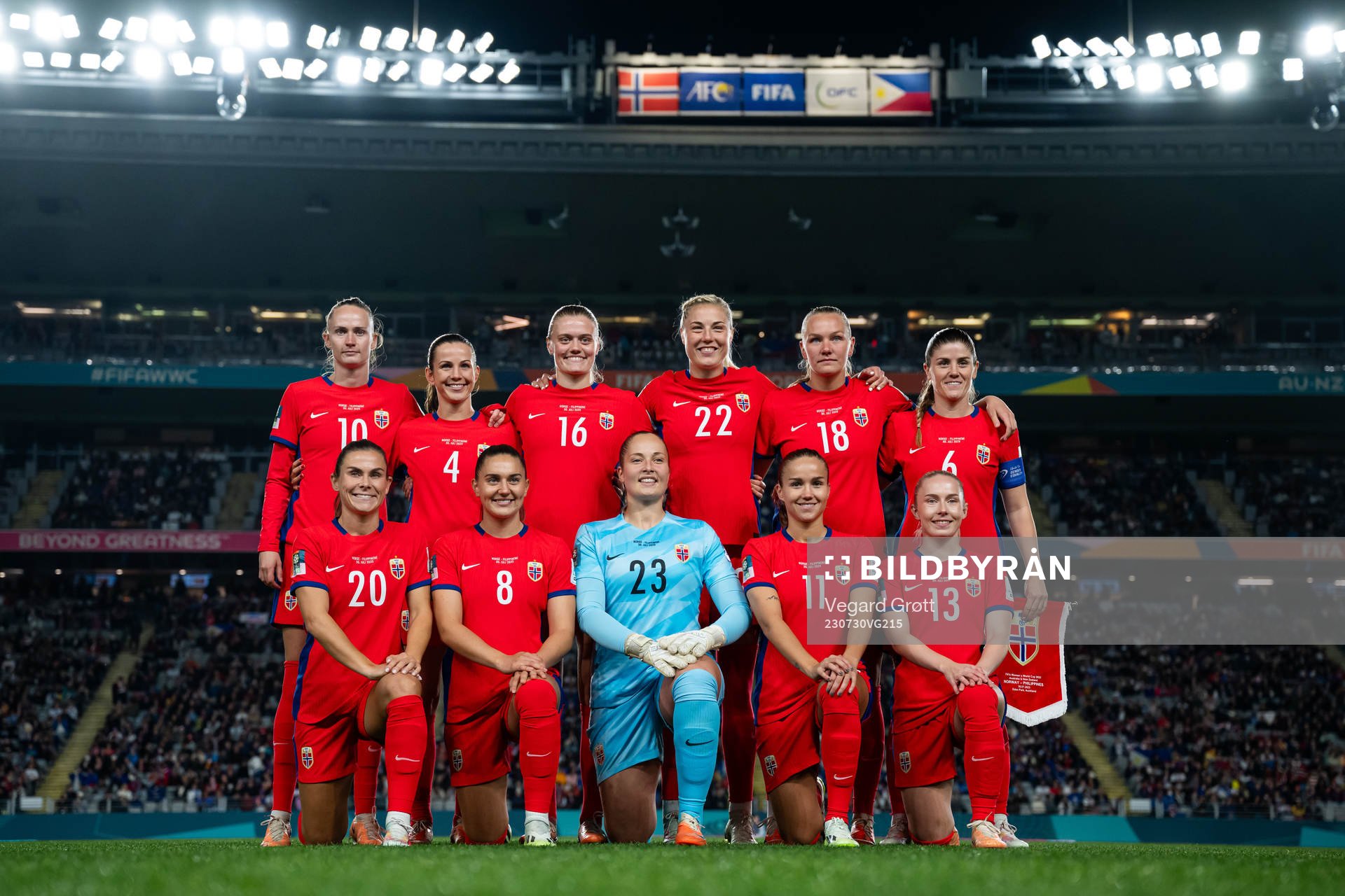 The starting eleven of Norway pose for a team photo