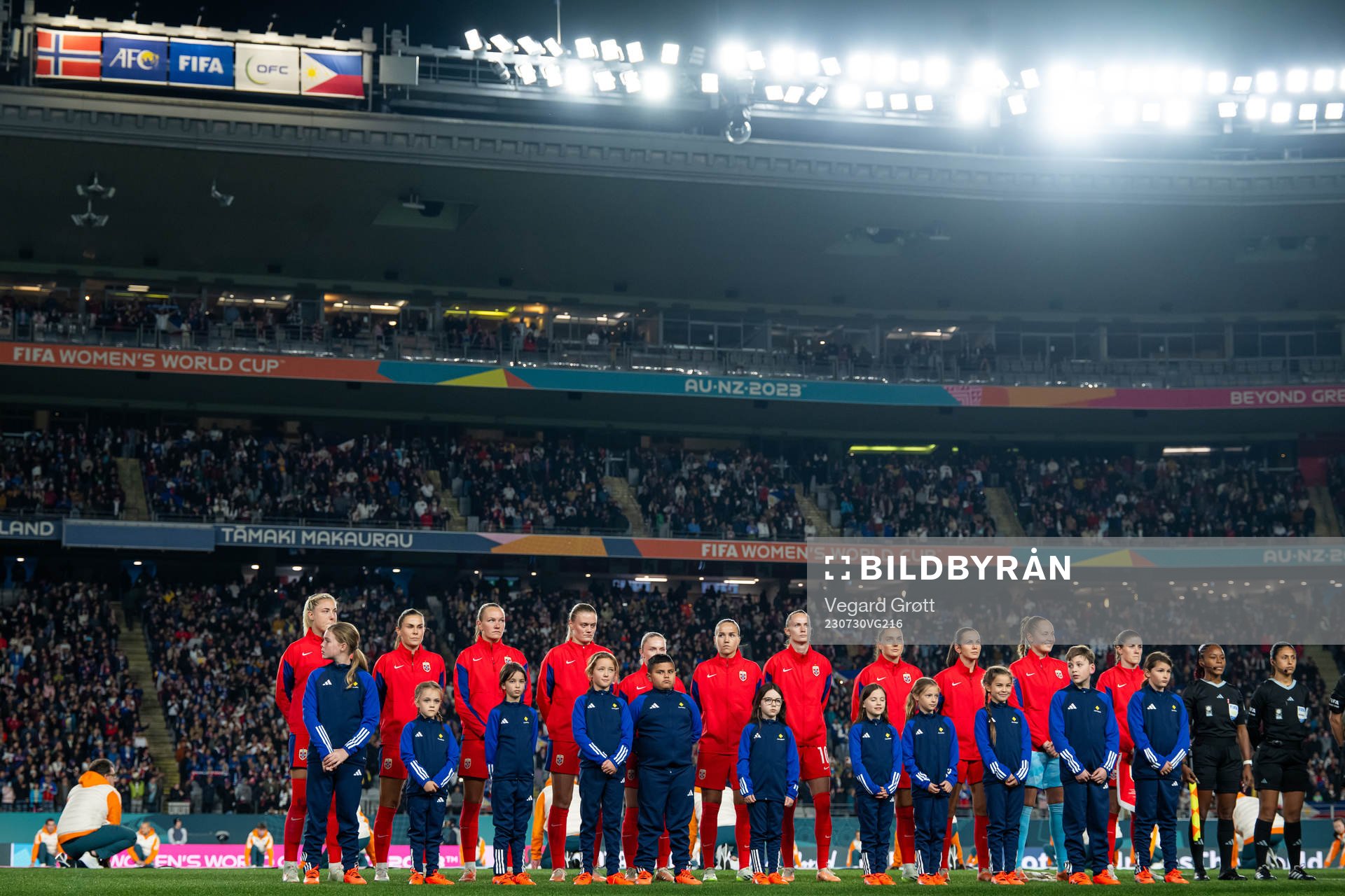 Players of Norway line up