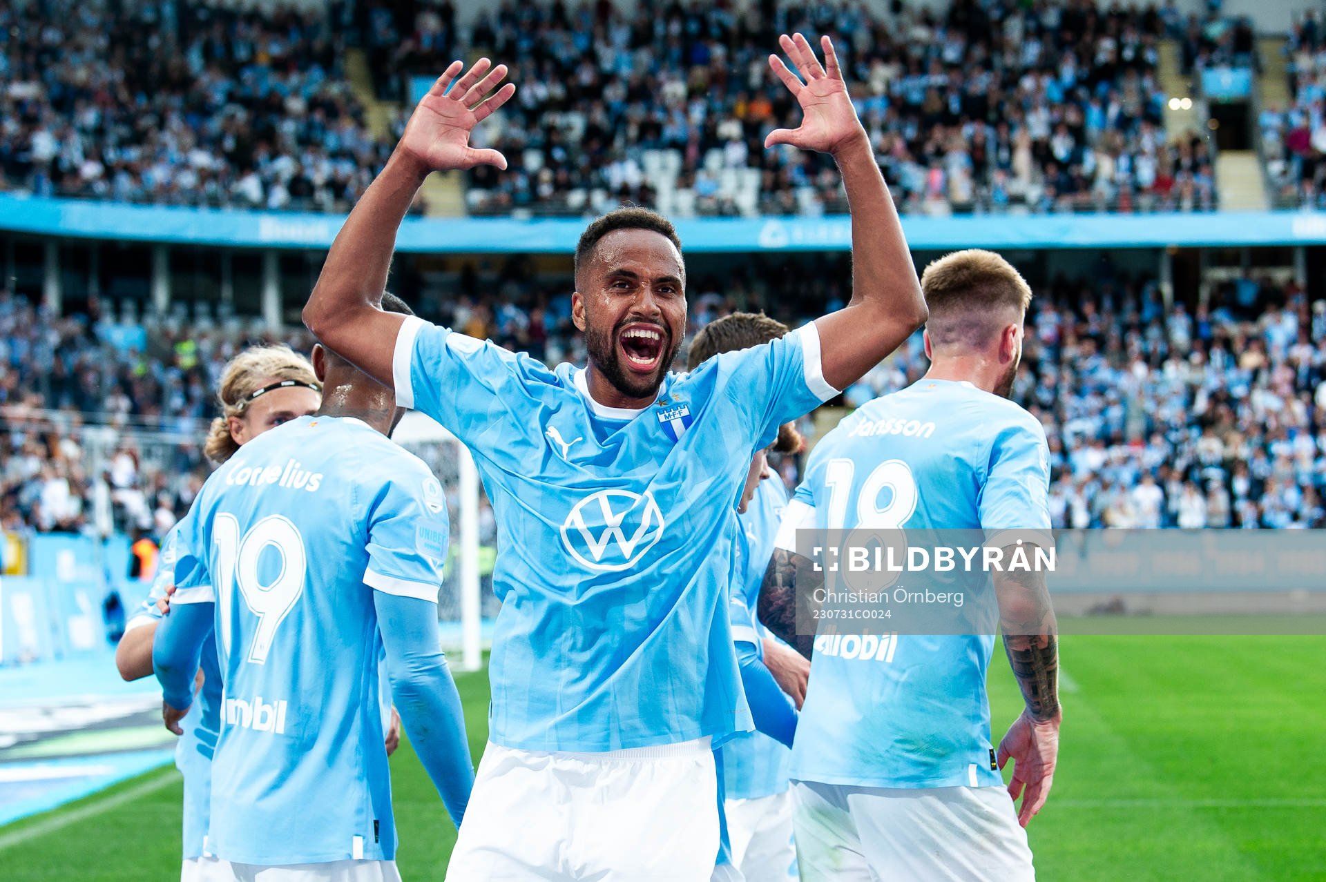 Malmö FFs Isaac Kiese Thelin jublar
