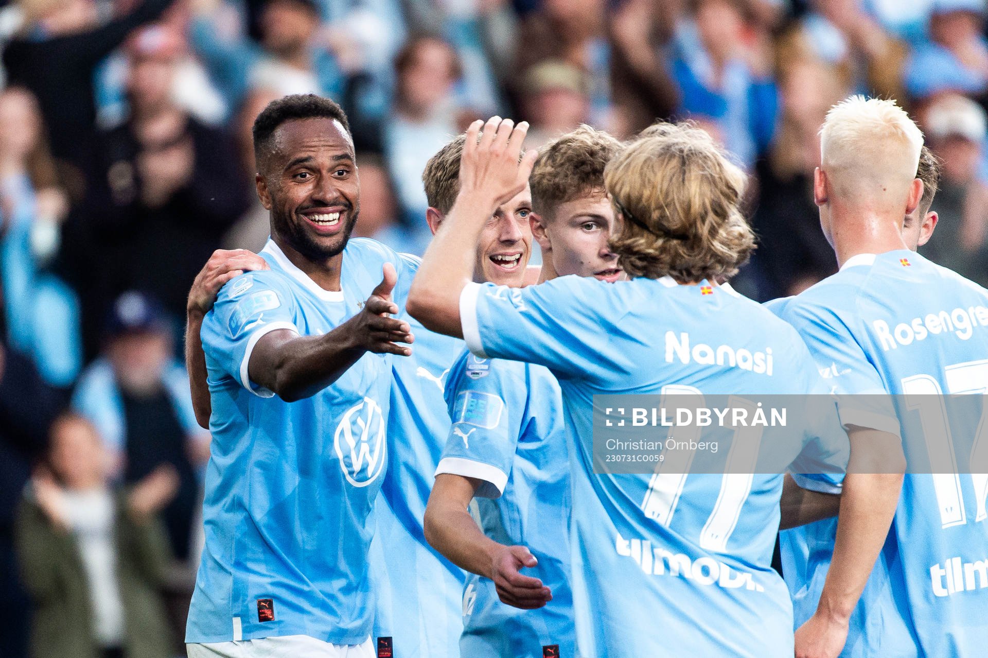 Malmö FFs Isaac Kiese Thelin jublar med lagkamrater