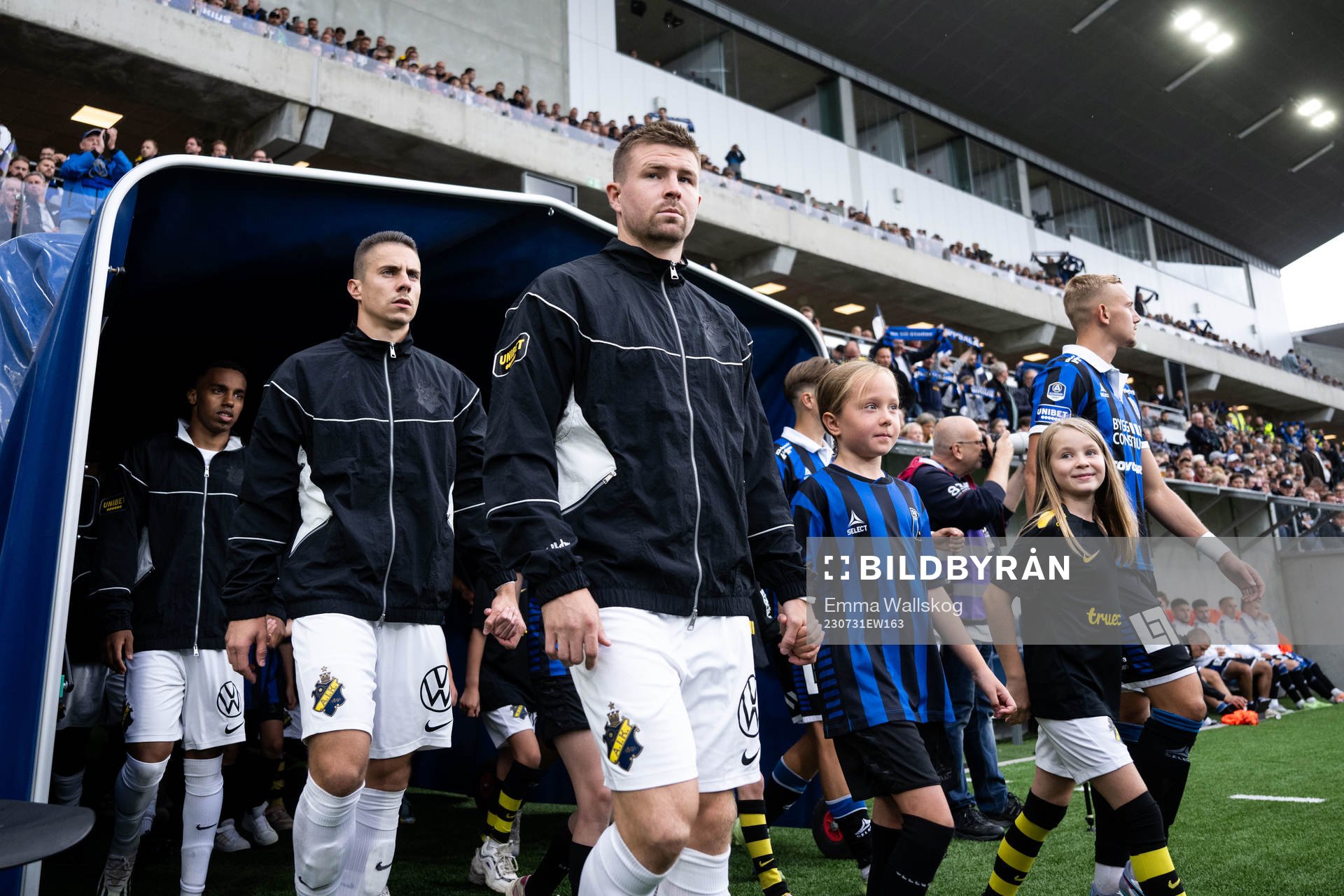 AIKs Dino Besirovic och Mads Døhr Thychosen
