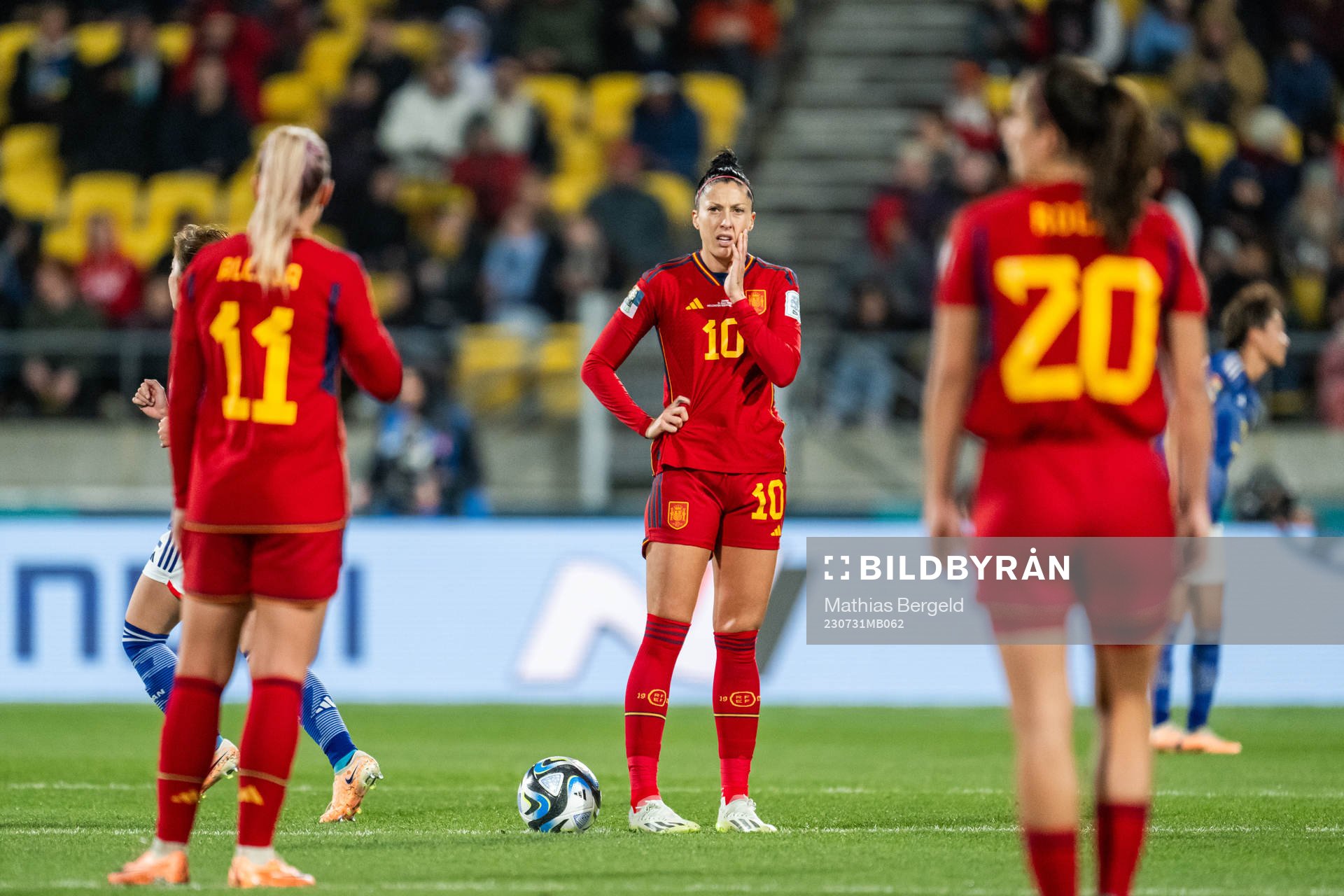 Alexia Putellas and Jennifer Hermoso of Spain look dejected