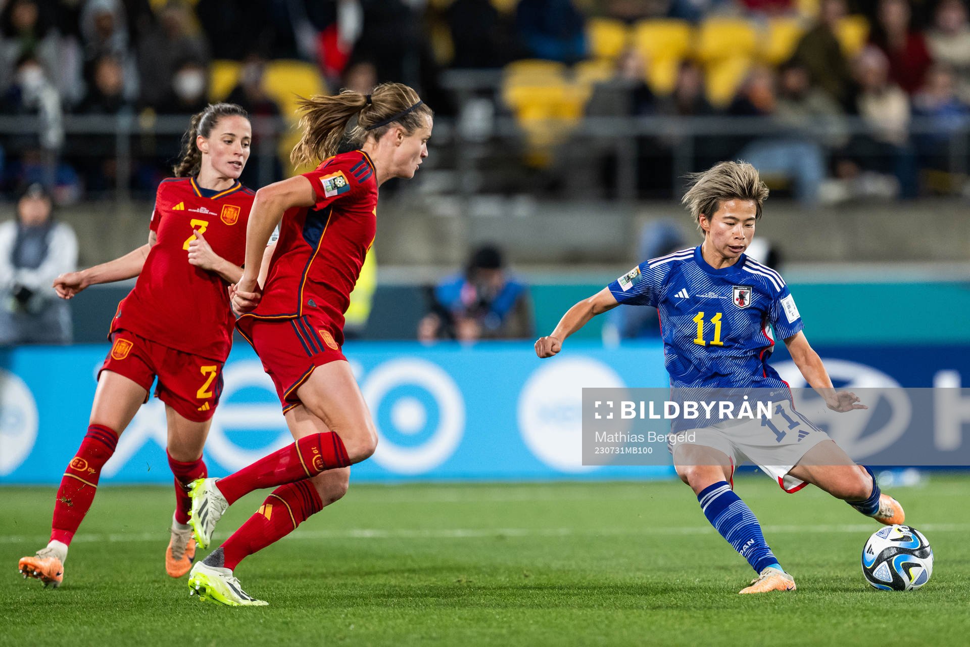 Ona Batlle and Irene Paredes of Spain see Mina Tanaka of