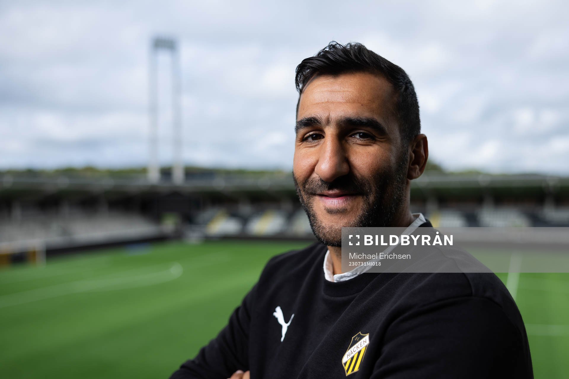 Häckens nya damallsvenska tränare Mak Lind poserar för ett porträtt under en fotografering med Häcken den 31 juli 2023 i Göteborg.
