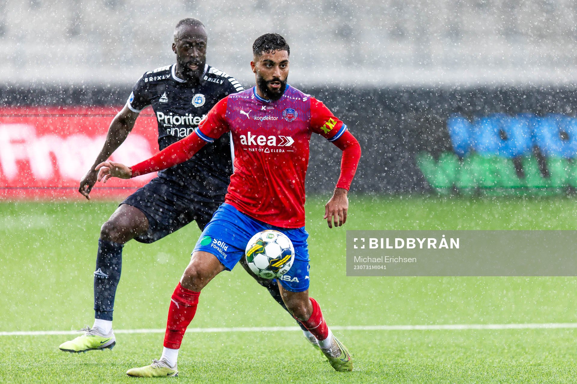 Utsiktens Ronald Mukiibi och Helsingborgs Amin Al-Hamawi