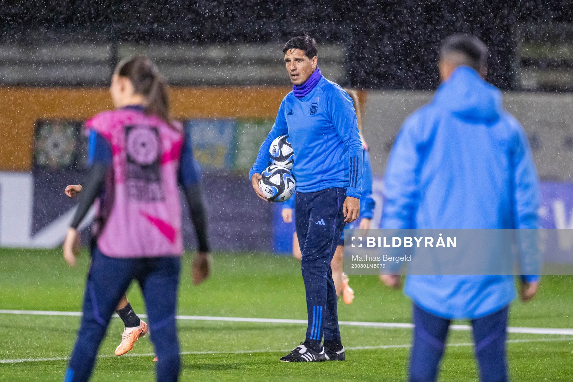 Head coach German Portanova of the Argentinian women's national football team at a training session during the FIFA Women's World Cup on August 1, 2023 in Hamilton.