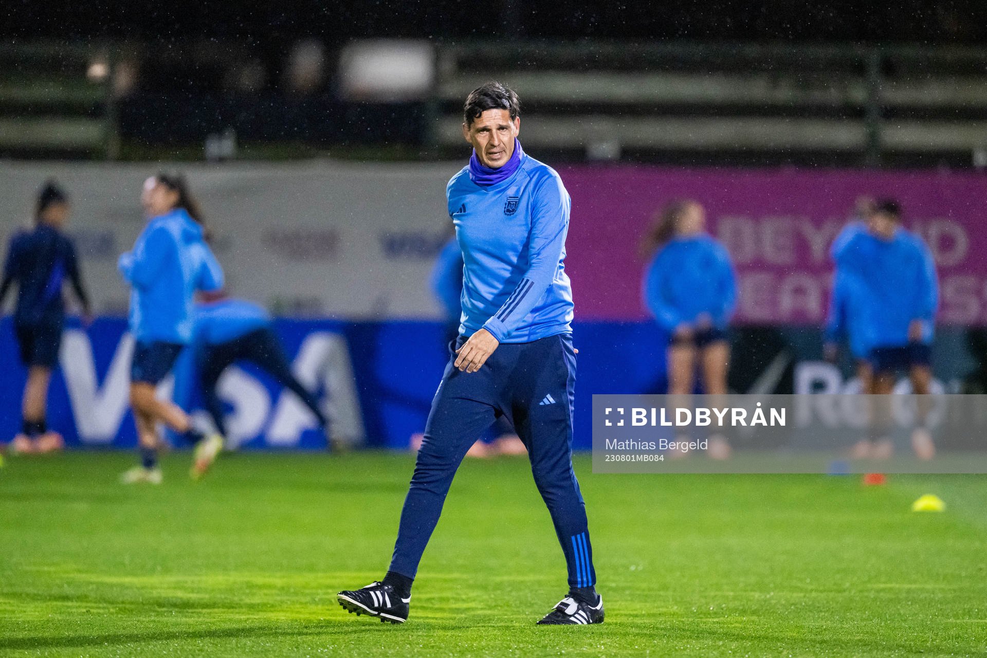 Head coach German Portanova of the Argentinian women's national football team at a training session during the FIFA Women's World Cup on August 1, 2023 in Hamilton.