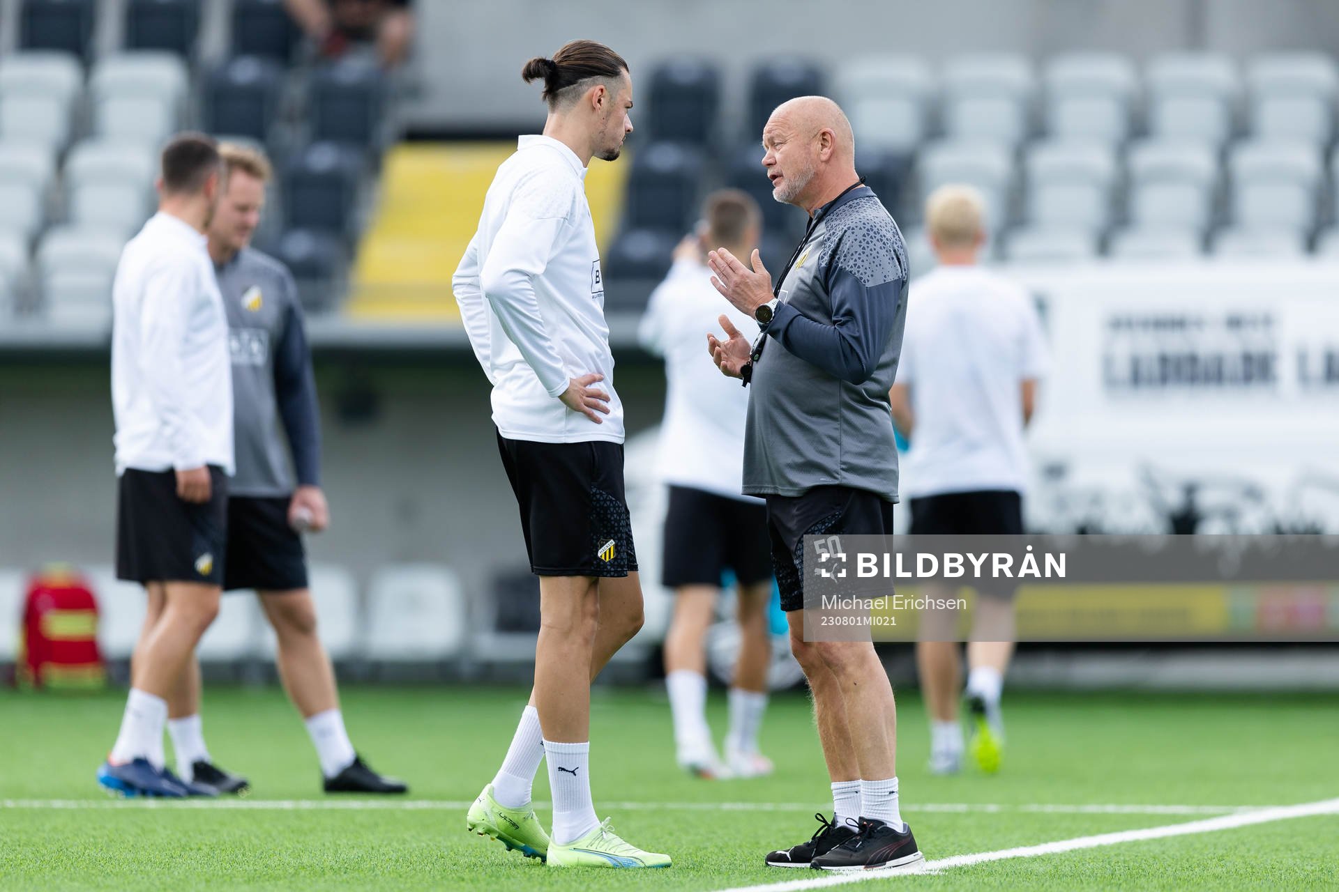 Amor Layouni and Per-Mathias Høgmo, head coach of Häcken