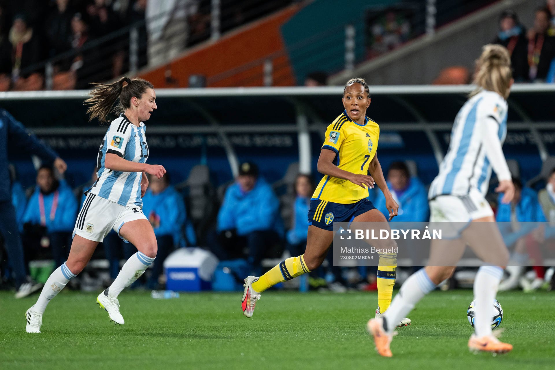 Sophia Braun of Argentina and Madelen Janogy of Sweden